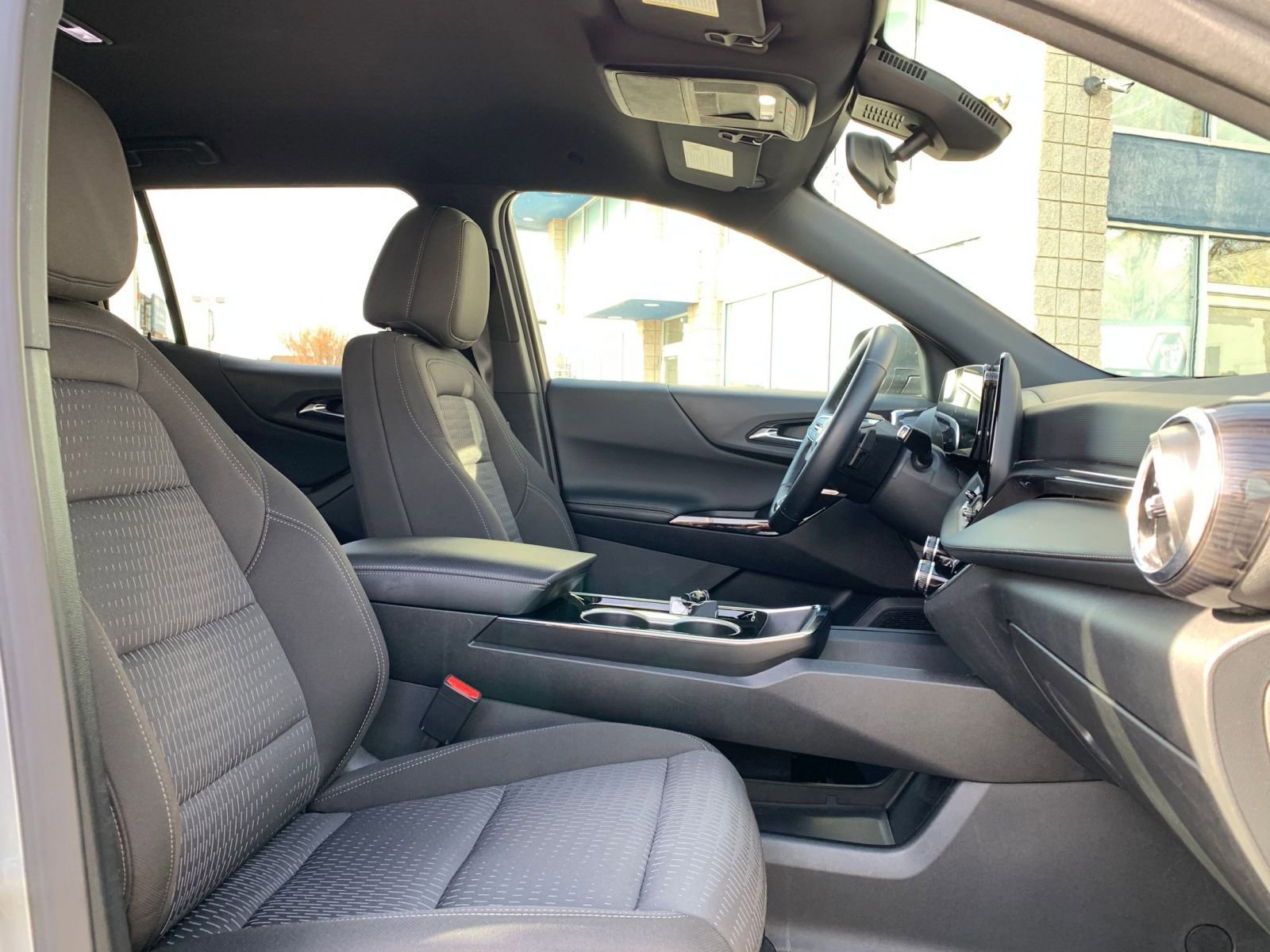 Thumbnail: 2025 Chevrolet Equinox - 35