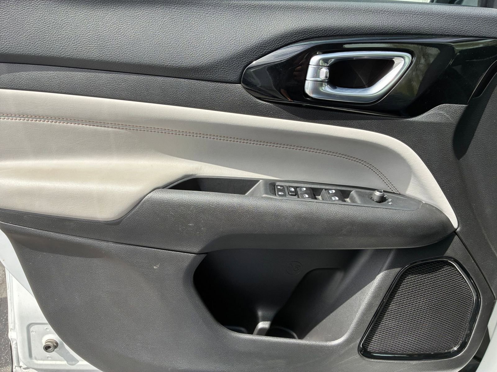 Thumbnail: 2025 Jeep Compass - 18