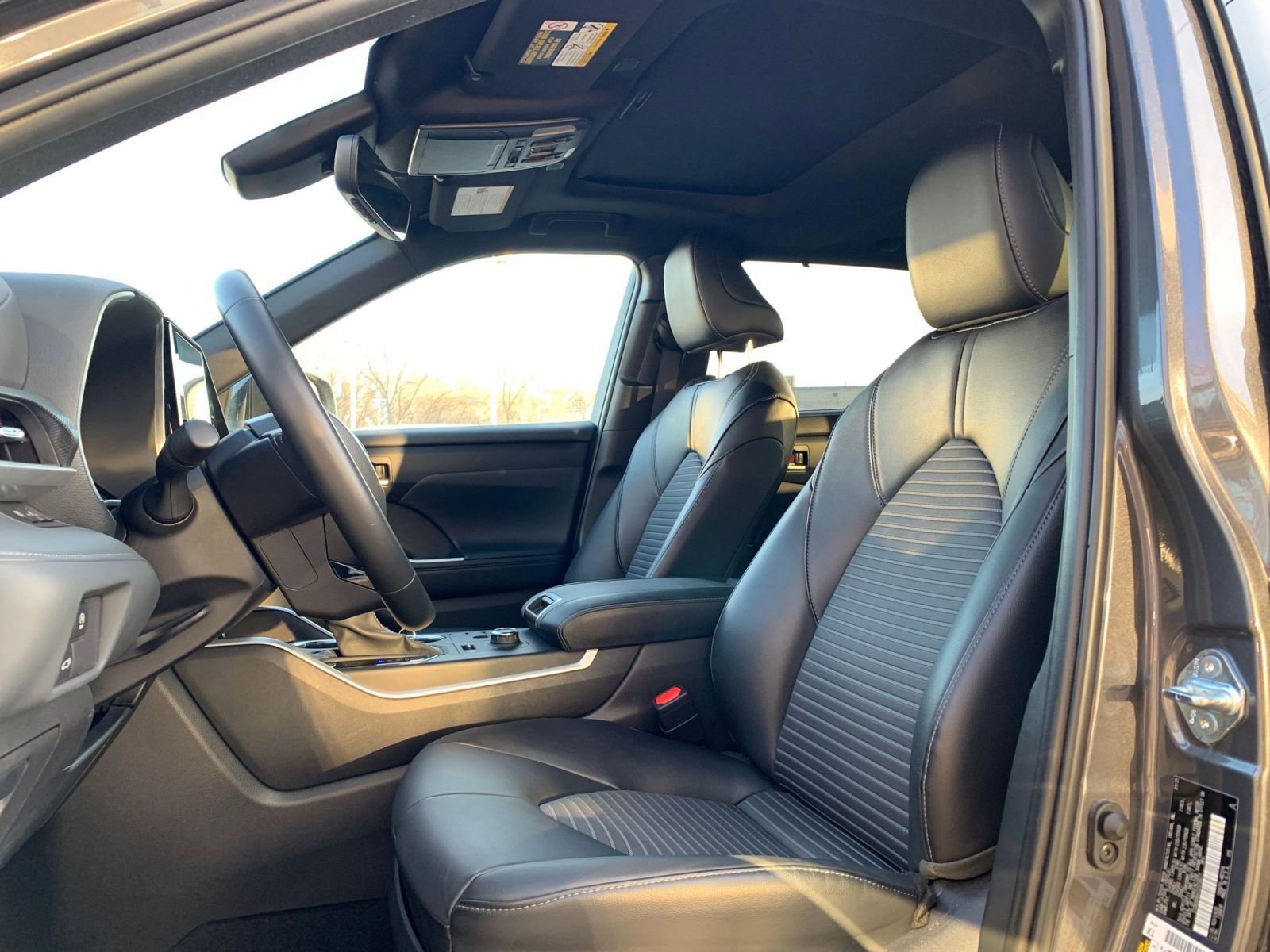 Thumbnail: 2025 Toyota Highlander - 29