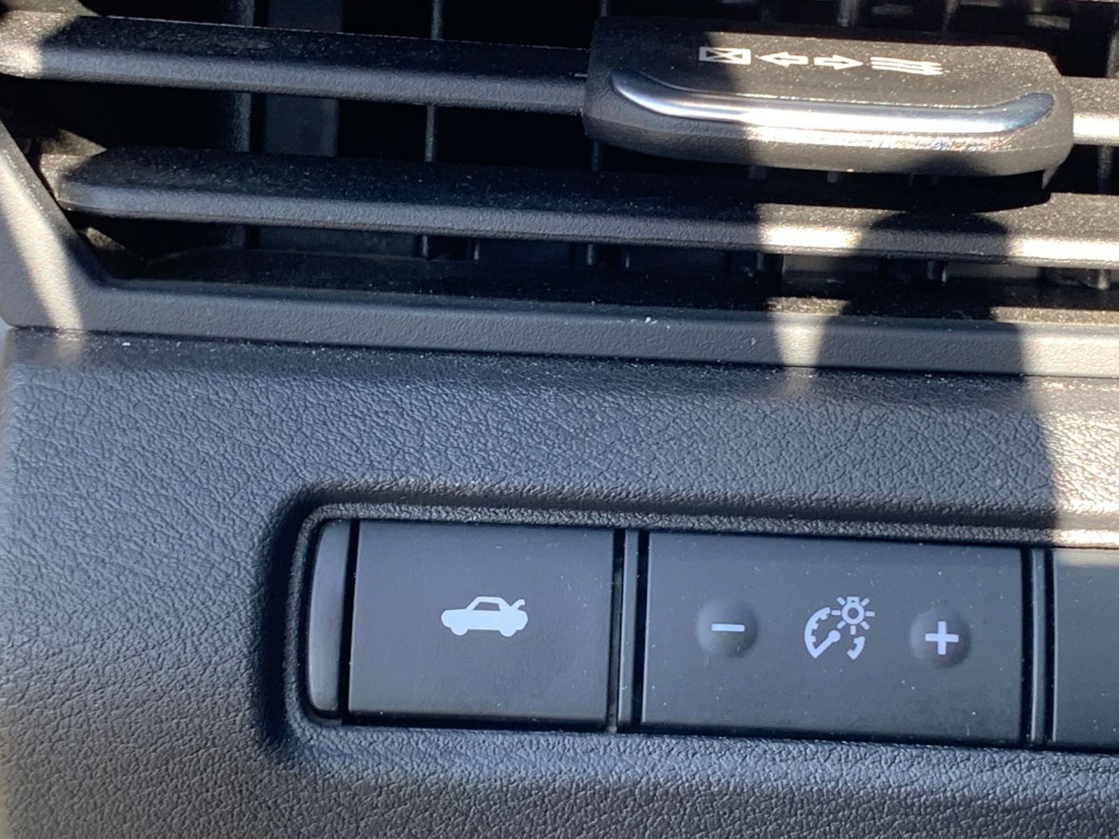 Thumbnail: 2025 Nissan Altima - 23