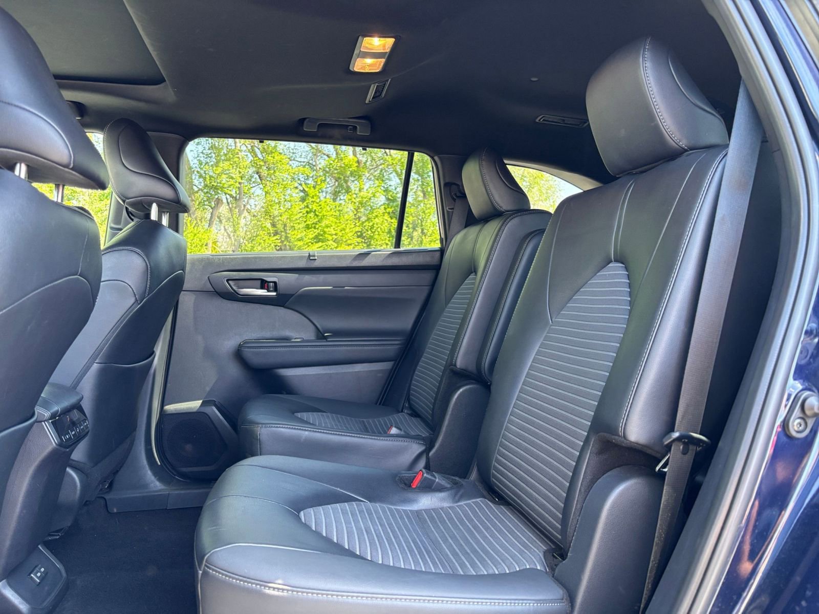 Thumbnail: 2025 Toyota Highlander - 27