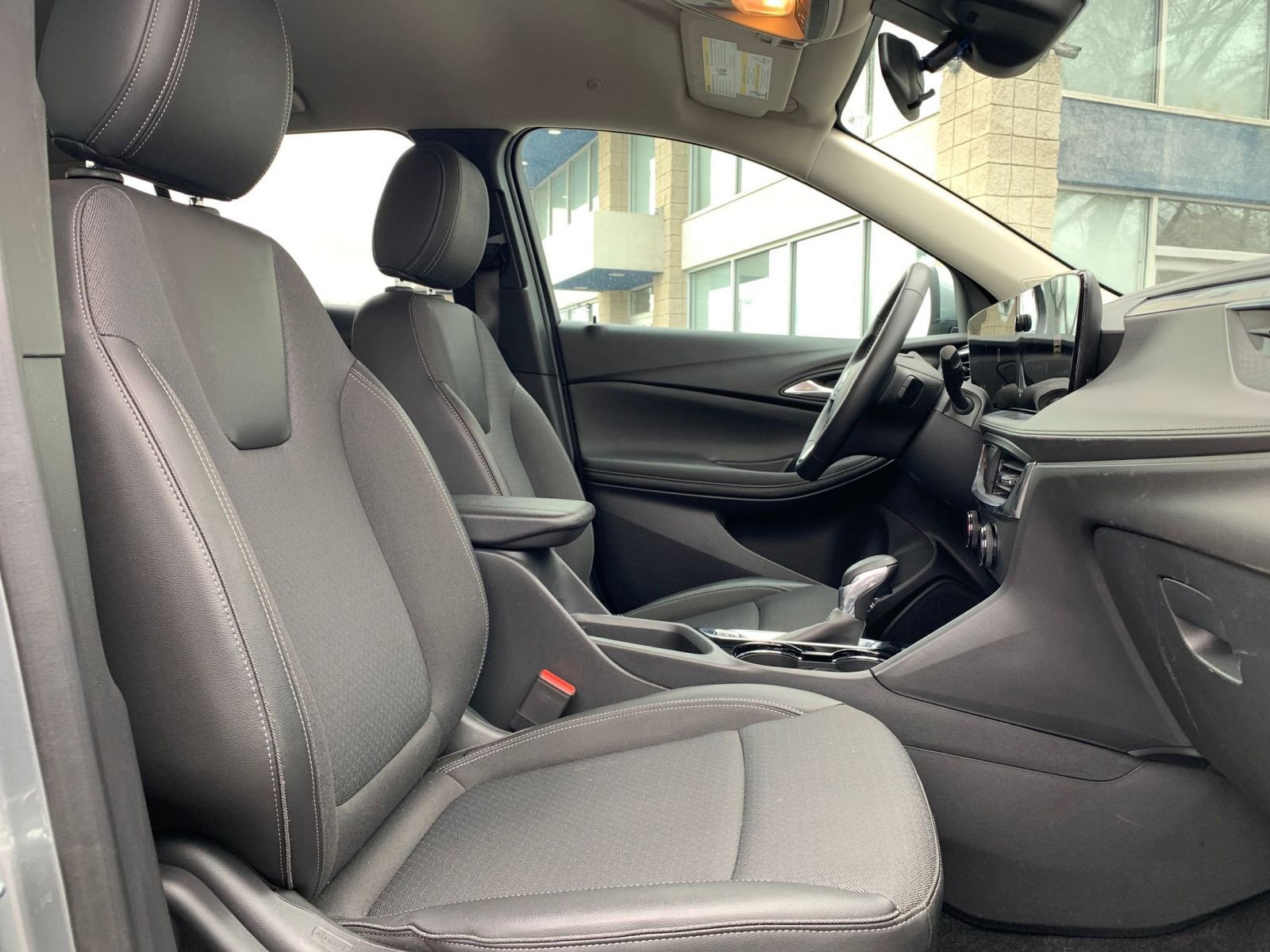 Thumbnail: 2025 Buick Encore GX - 35