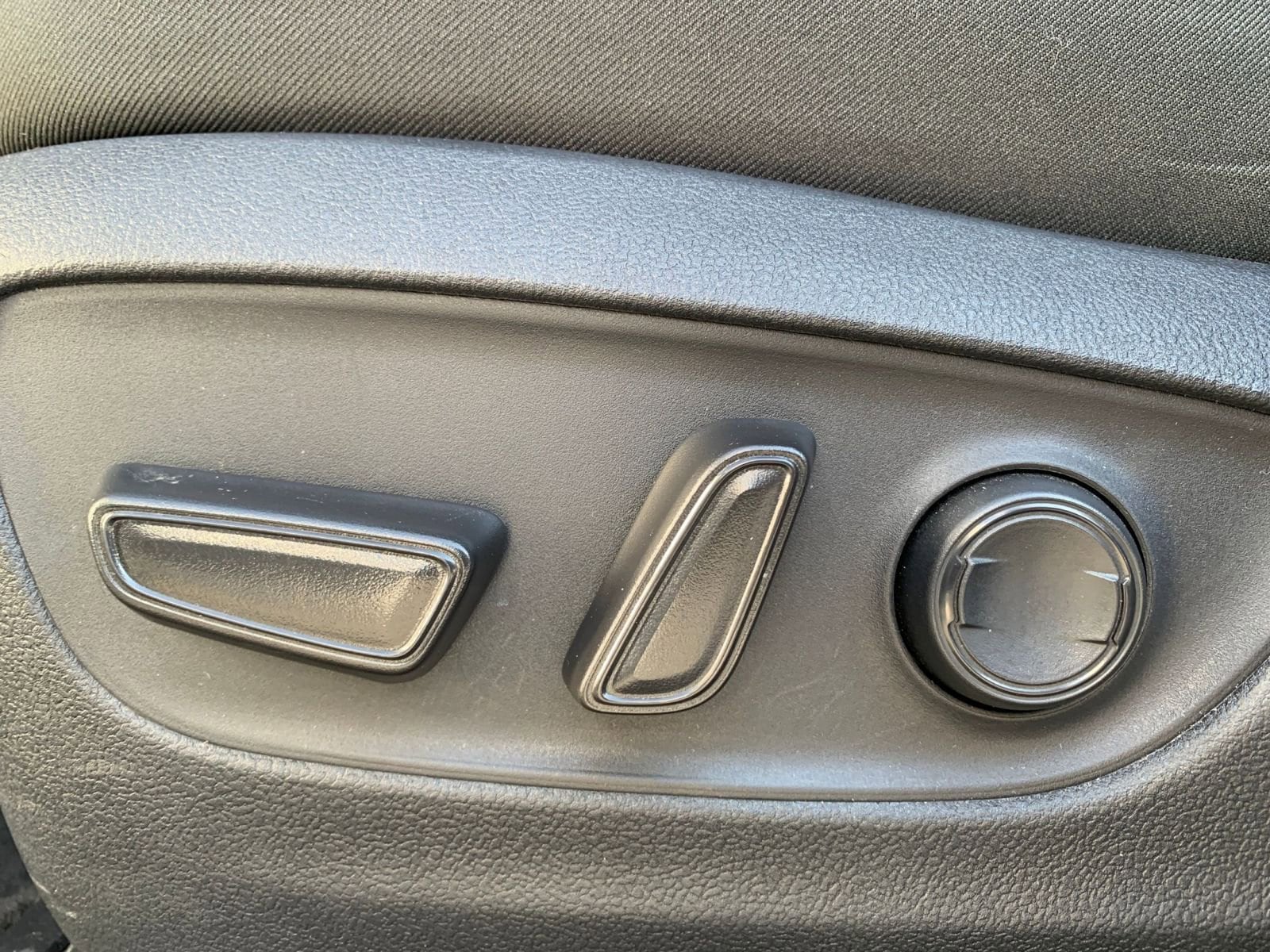 Thumbnail: 2025 Toyota RAV4 - 24