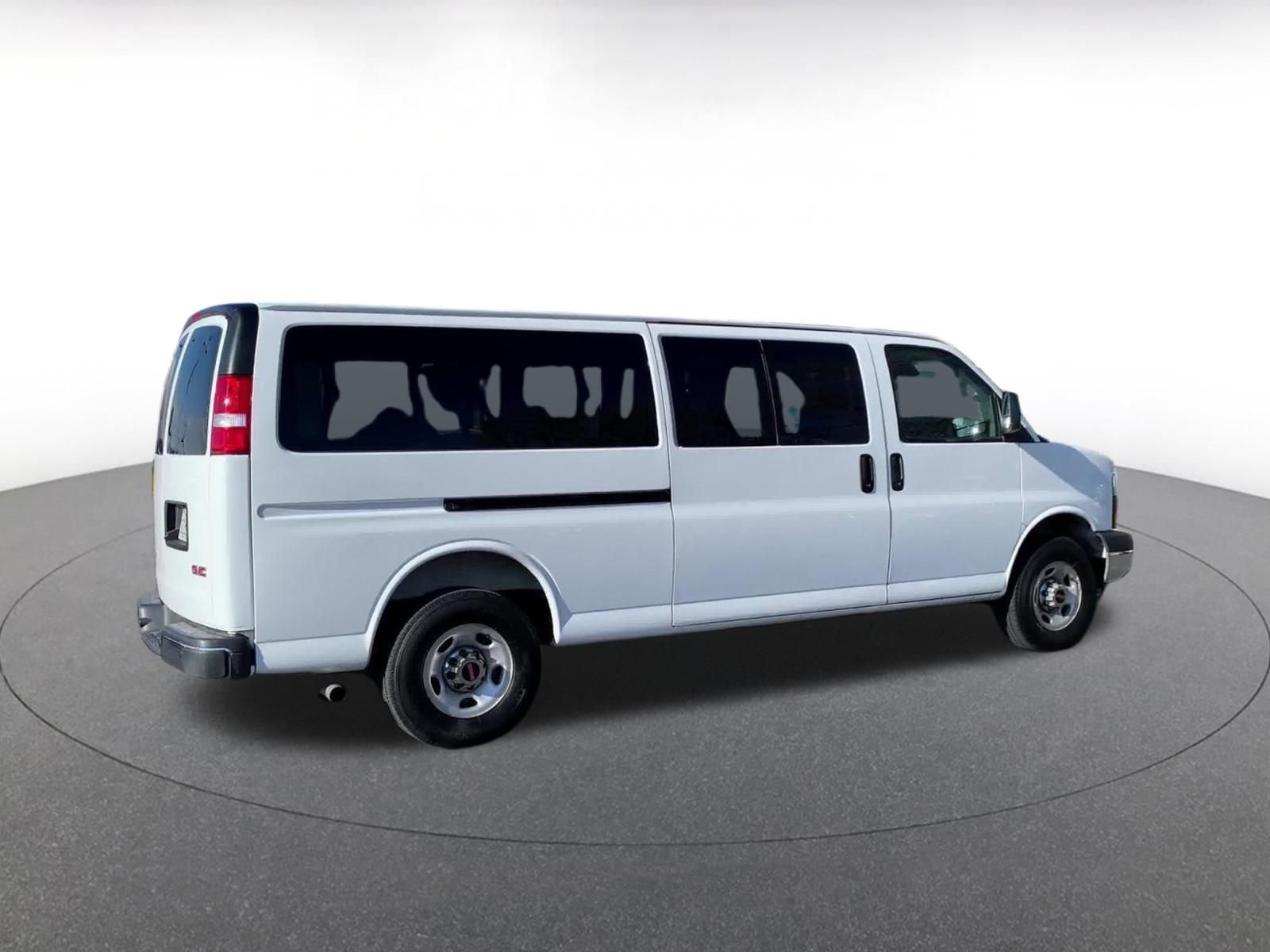 Thumbnail: 2025 GMC Savana - 15