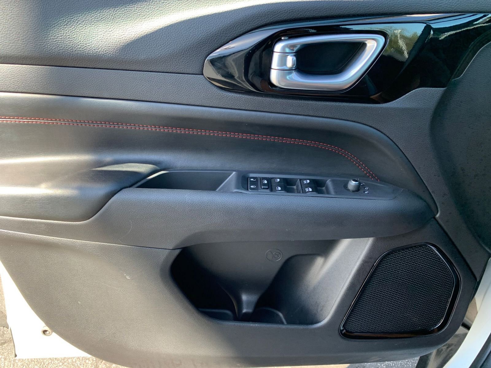 Thumbnail: 2025 Jeep Compass - 20