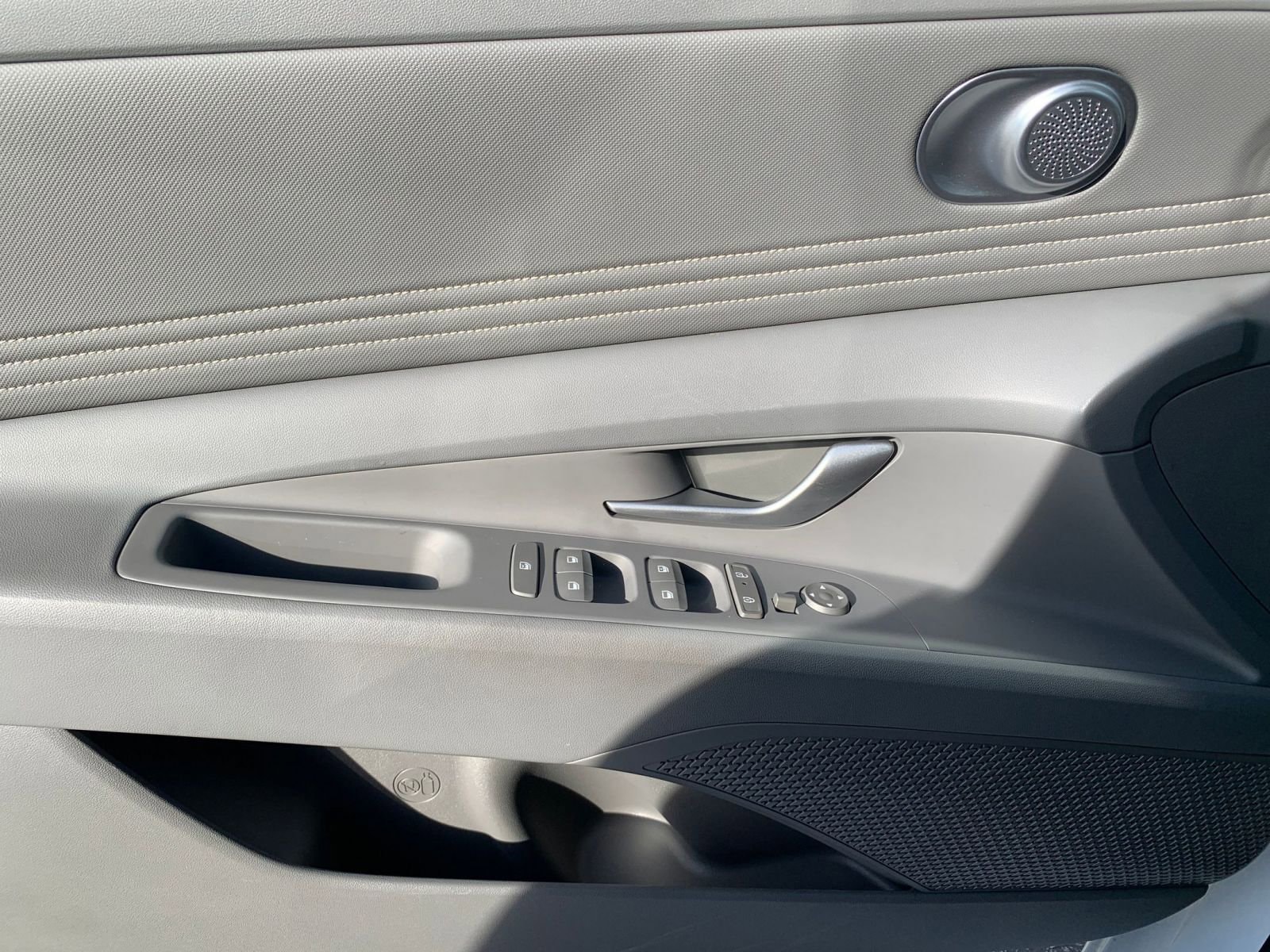 Thumbnail: 2025 Hyundai Elantra - 20