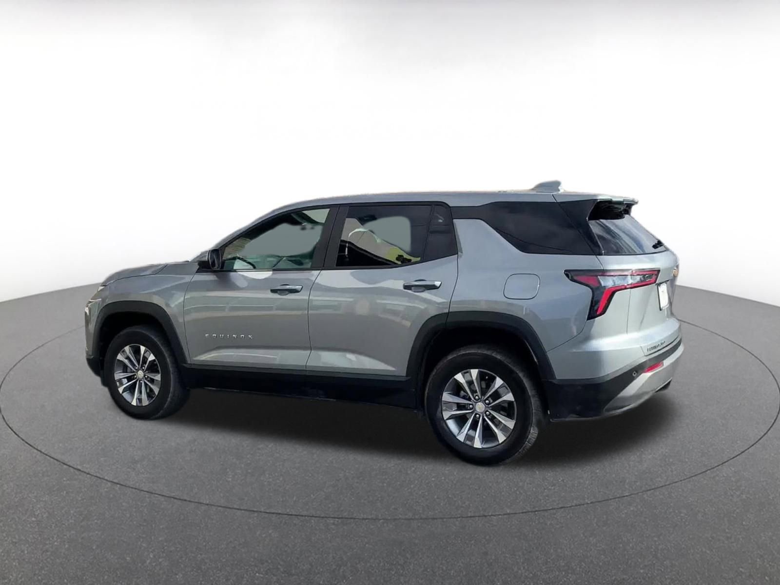 Thumbnail: 2025 Chevrolet Equinox - 10