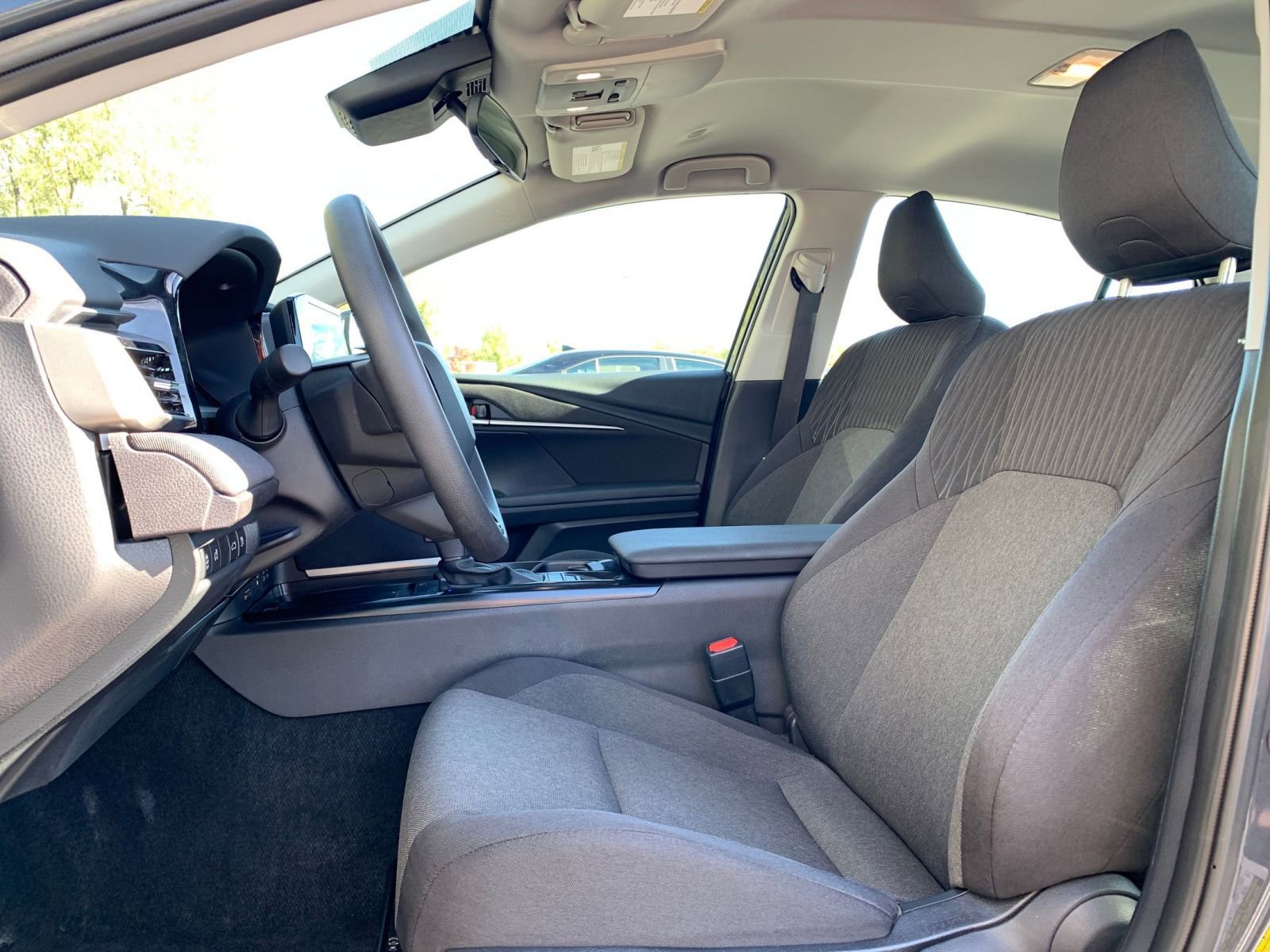 Thumbnail: 2025 Toyota Camry - 25