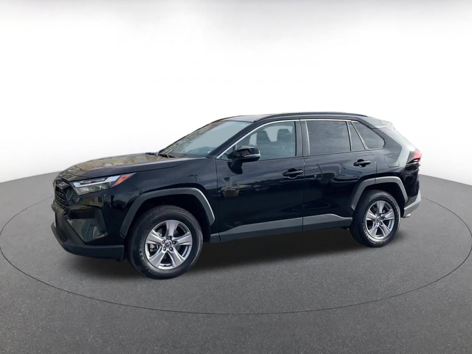 Thumbnail: 2025 Toyota RAV4 - 8