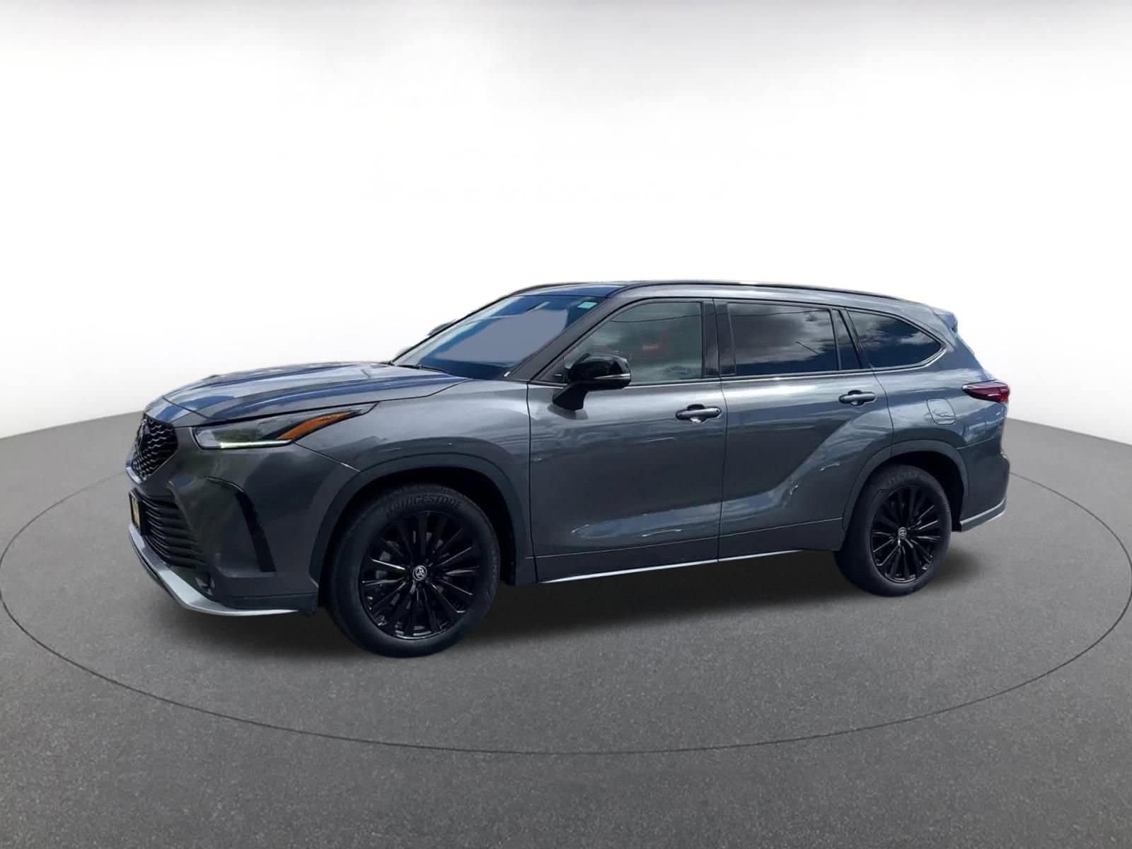 Thumbnail: 2025 Toyota Highlander - 8