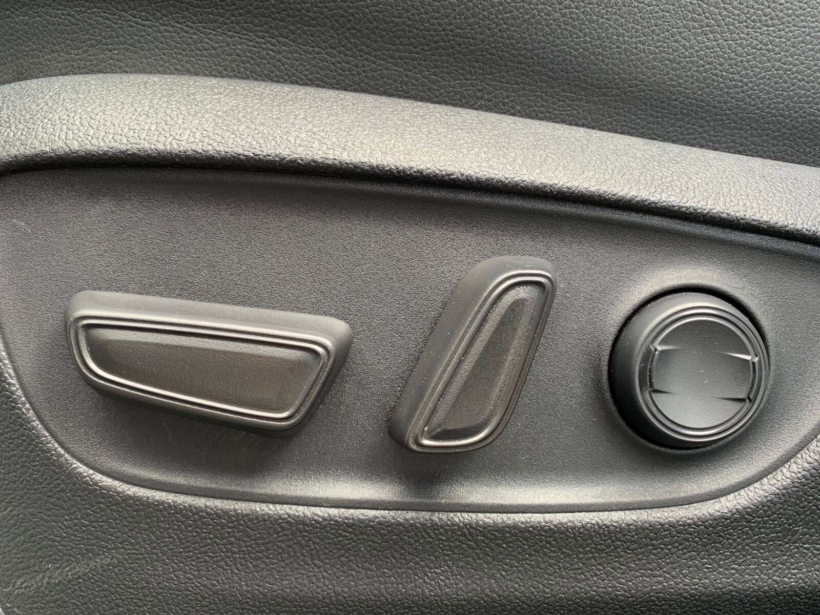 Thumbnail: 2025 Toyota Highlander - 22