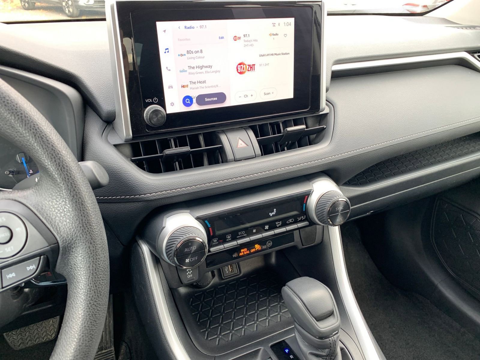 Thumbnail: 2025 Toyota RAV4 - 18