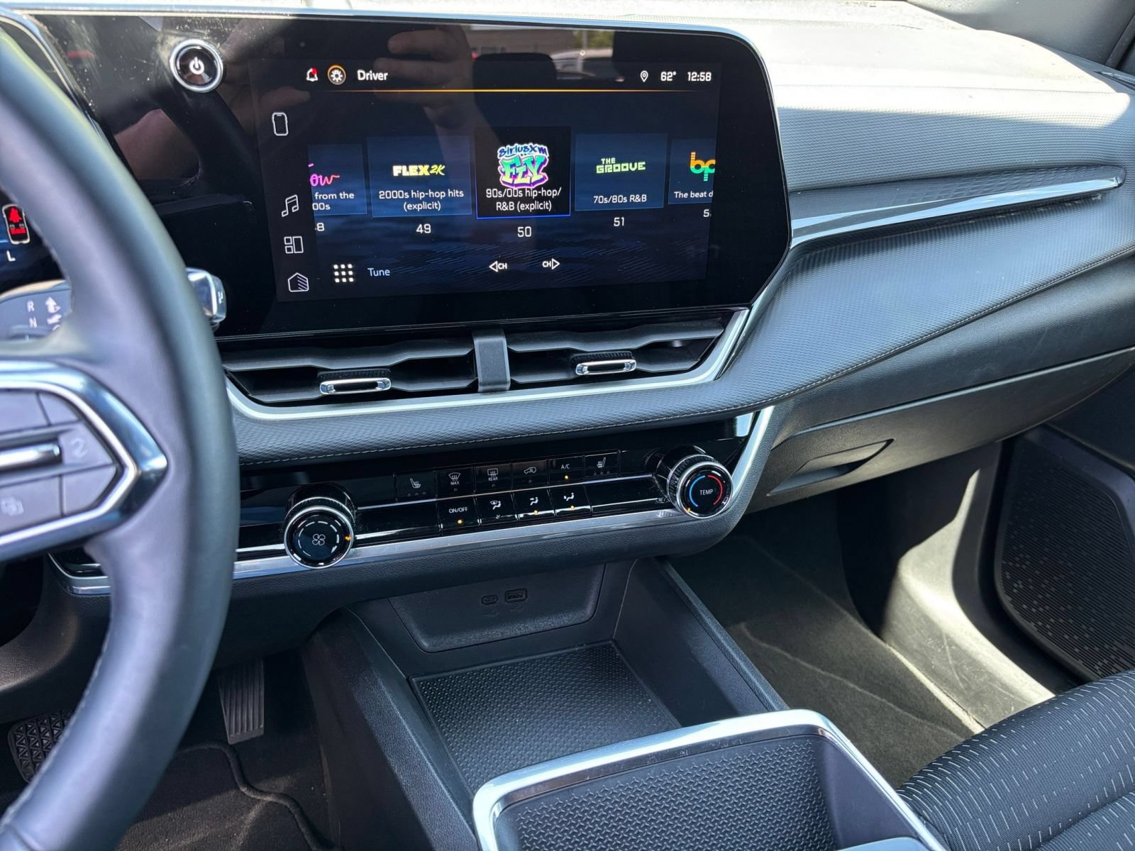 Thumbnail: 2025 Chevrolet Equinox - 17
