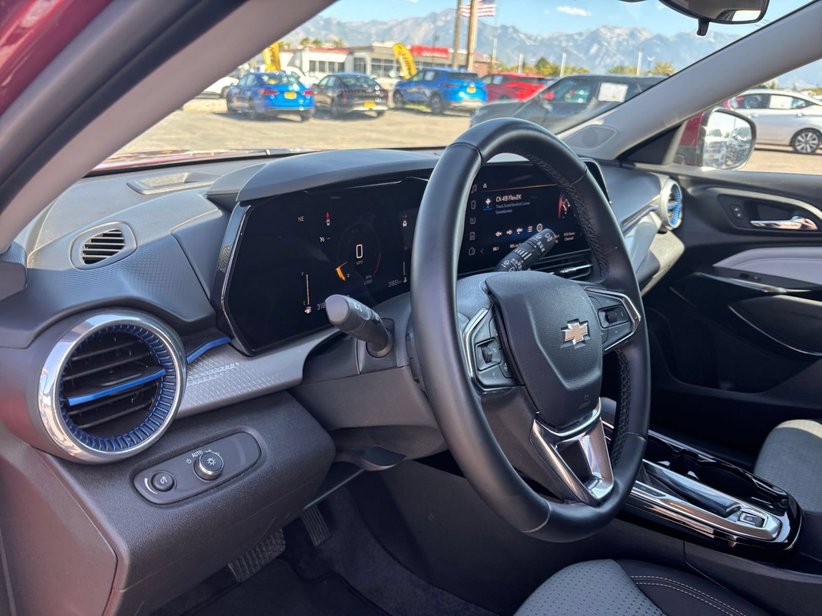 Thumbnail: 2025 Chevrolet Trax - 33