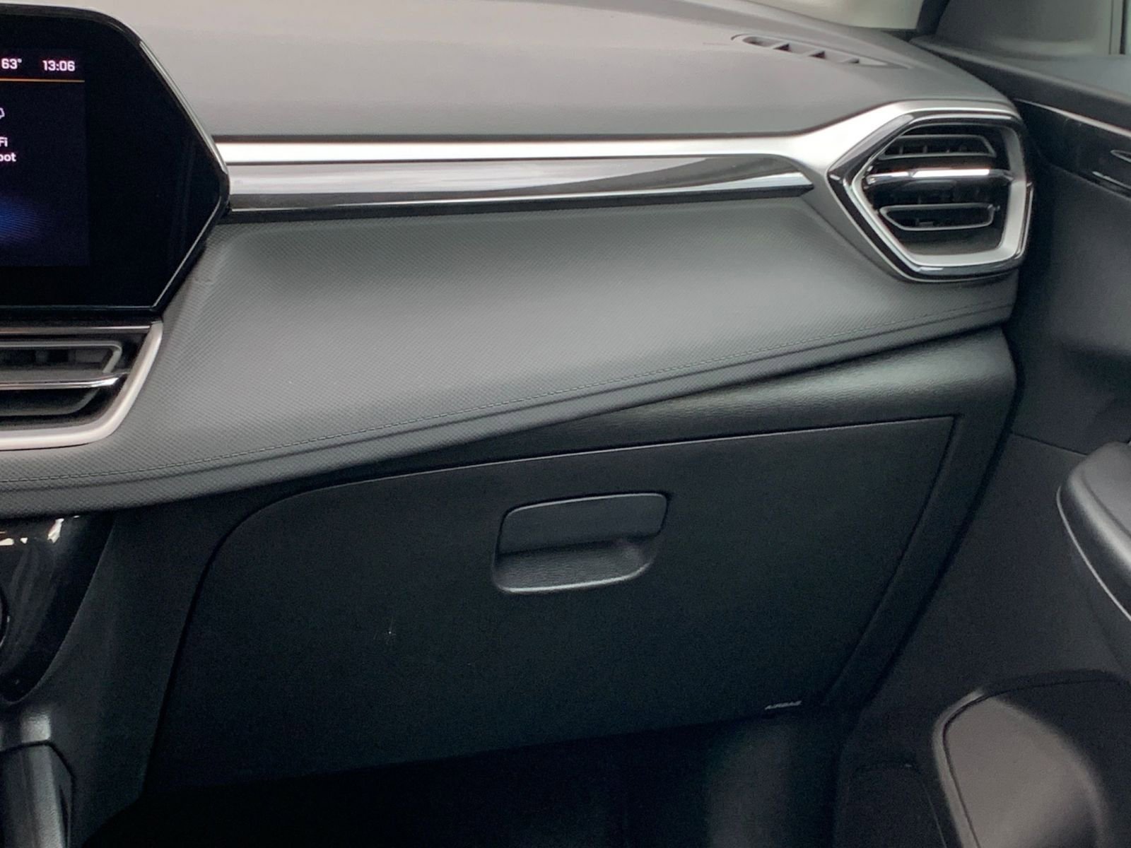 Thumbnail: 2025 Chevrolet TrailBlazer - 33