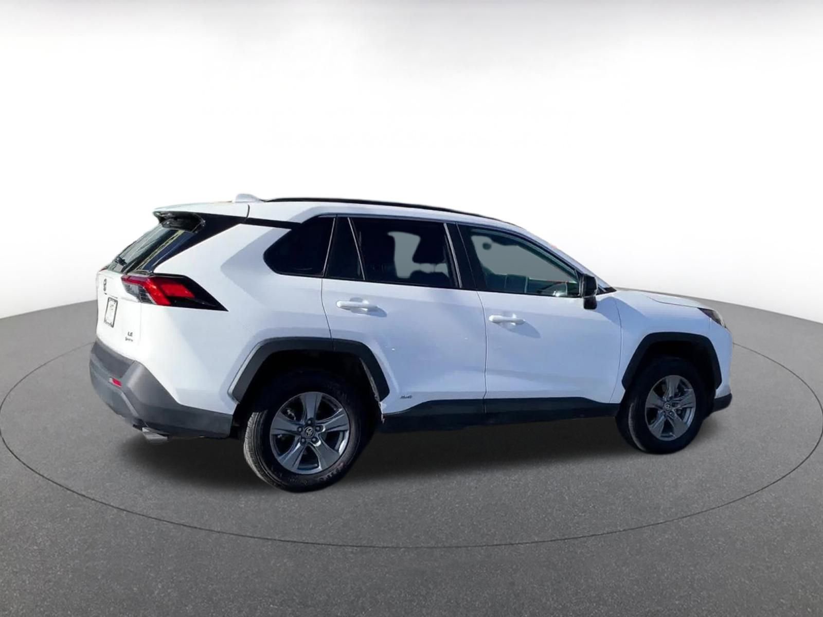 Thumbnail: 2025 Toyota RAV4 - 15