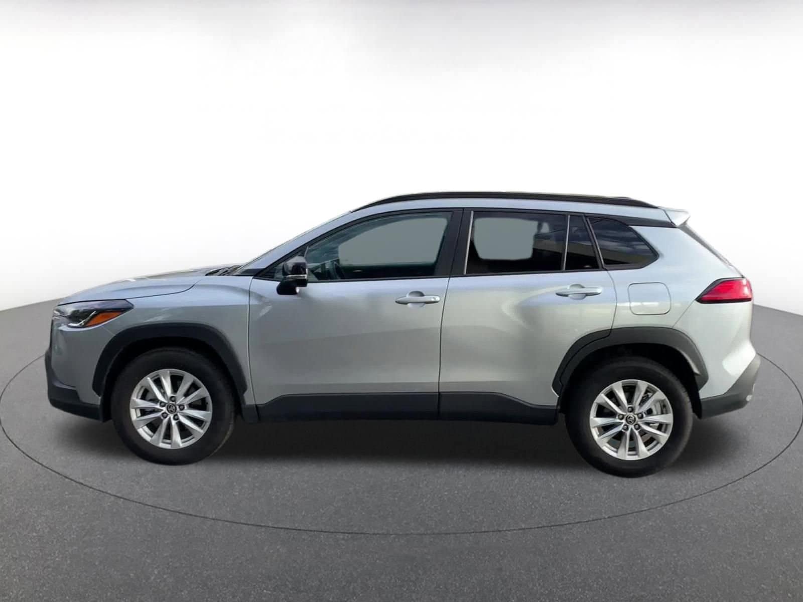 Thumbnail: 2025 Toyota Corolla Cross - 9