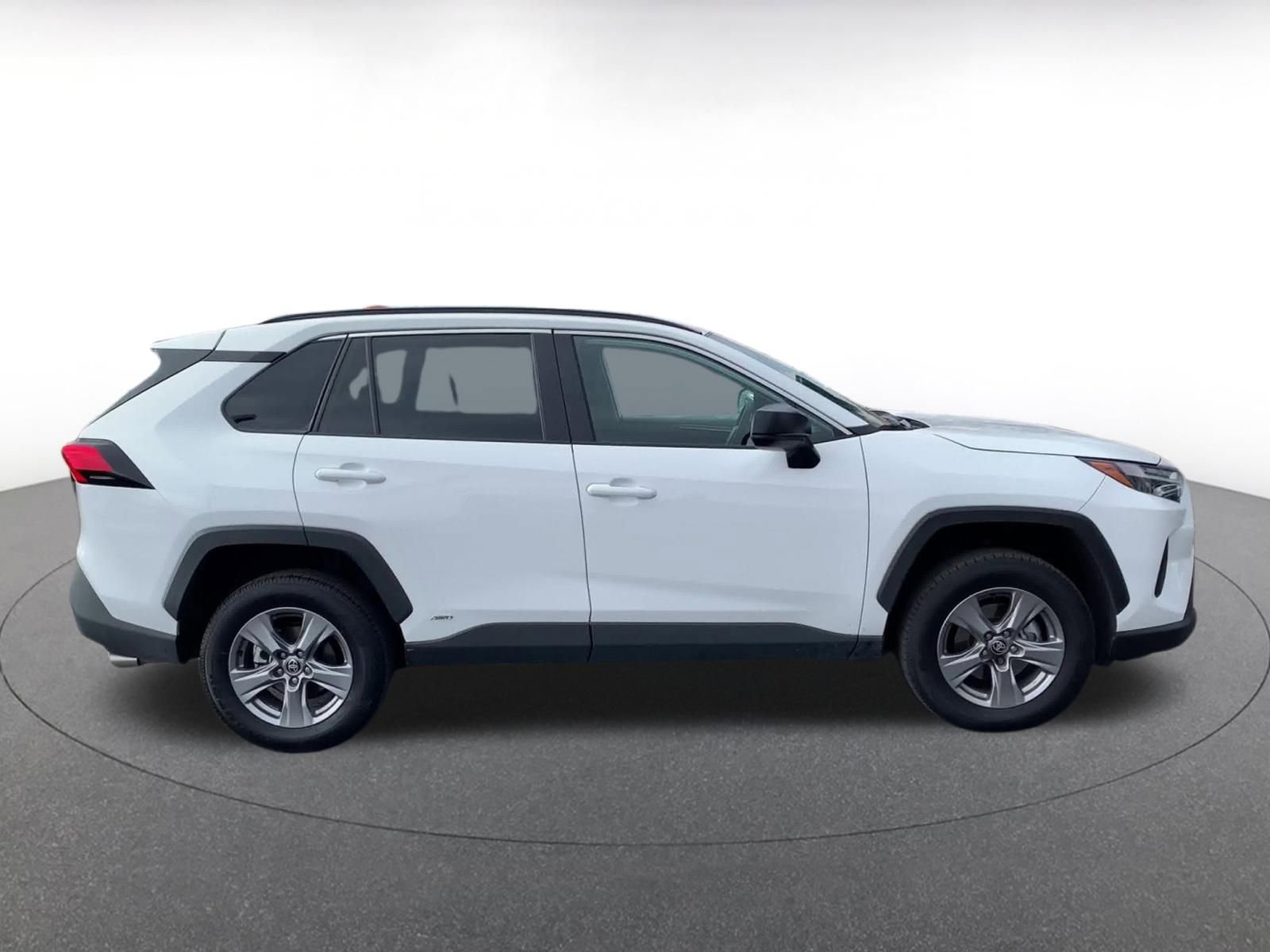 Thumbnail: 2025 Toyota RAV4 - 16