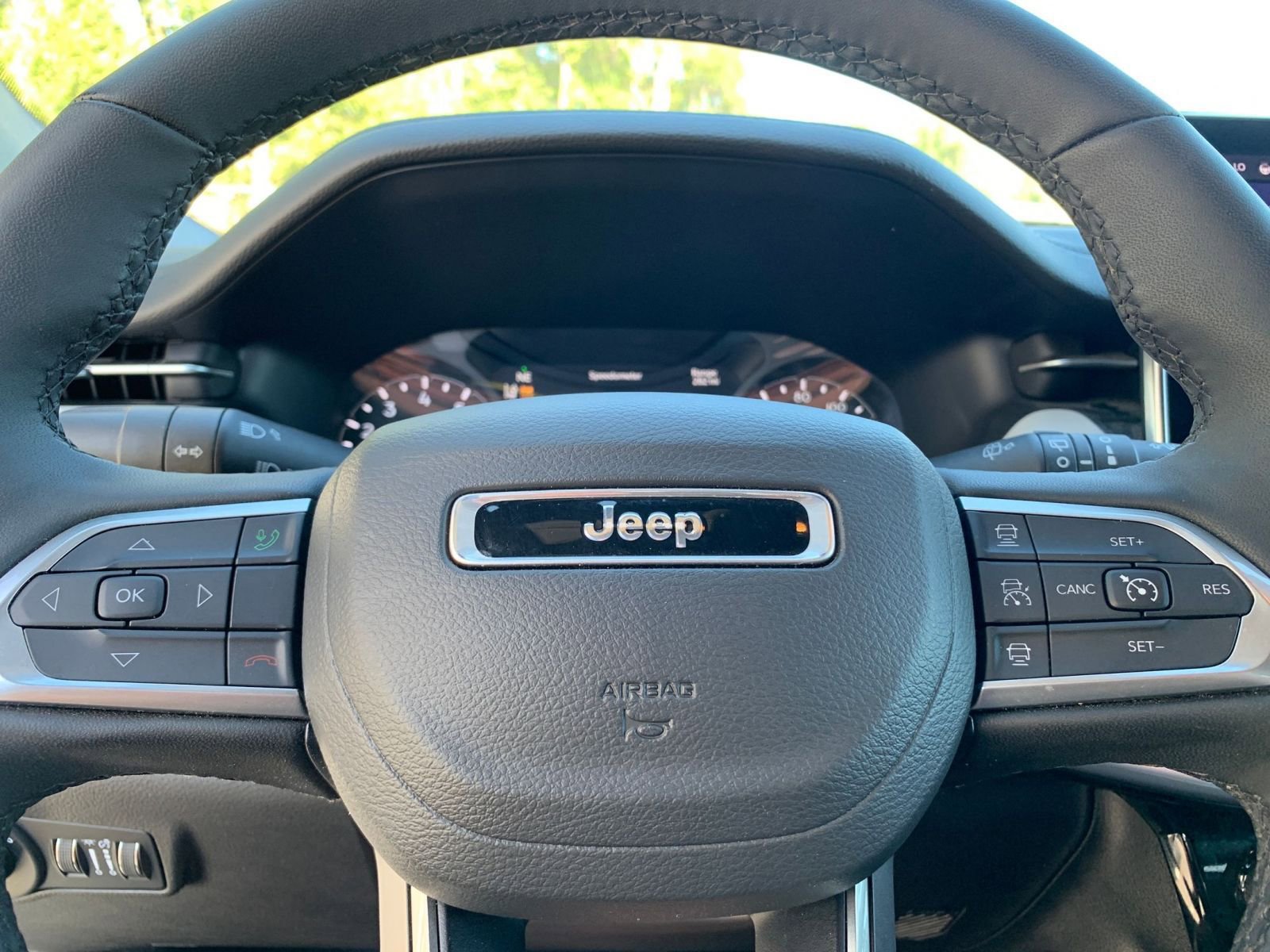 Thumbnail: 2025 Jeep Compass - 28