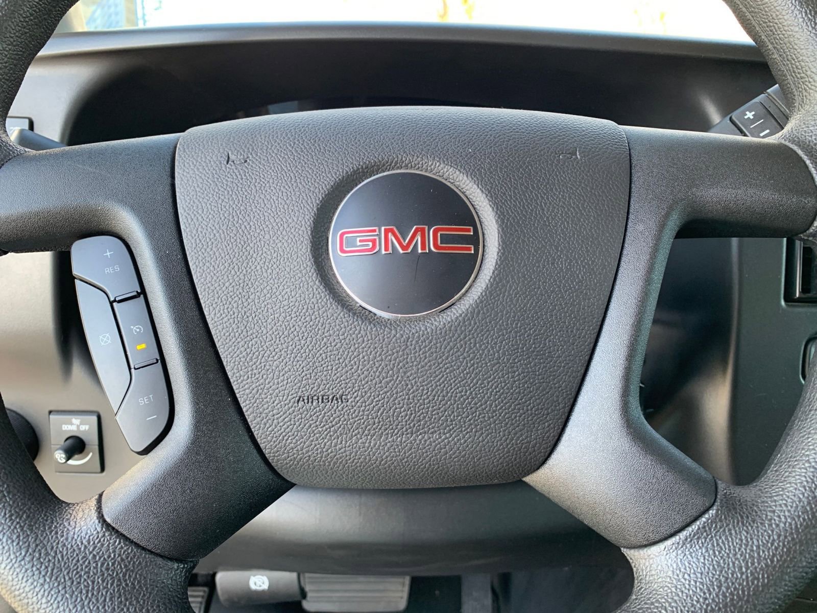 Thumbnail: 2025 GMC Savana - 27