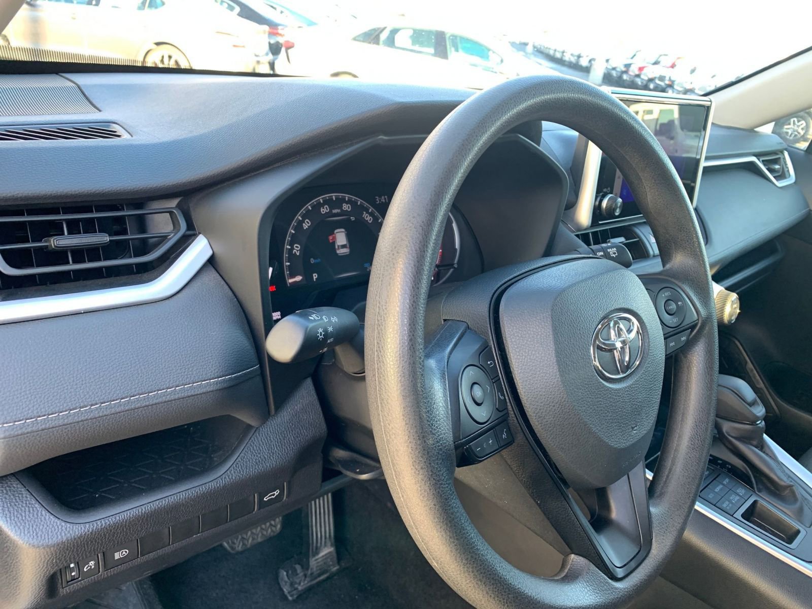 Thumbnail: 2025 Toyota RAV4 - 34