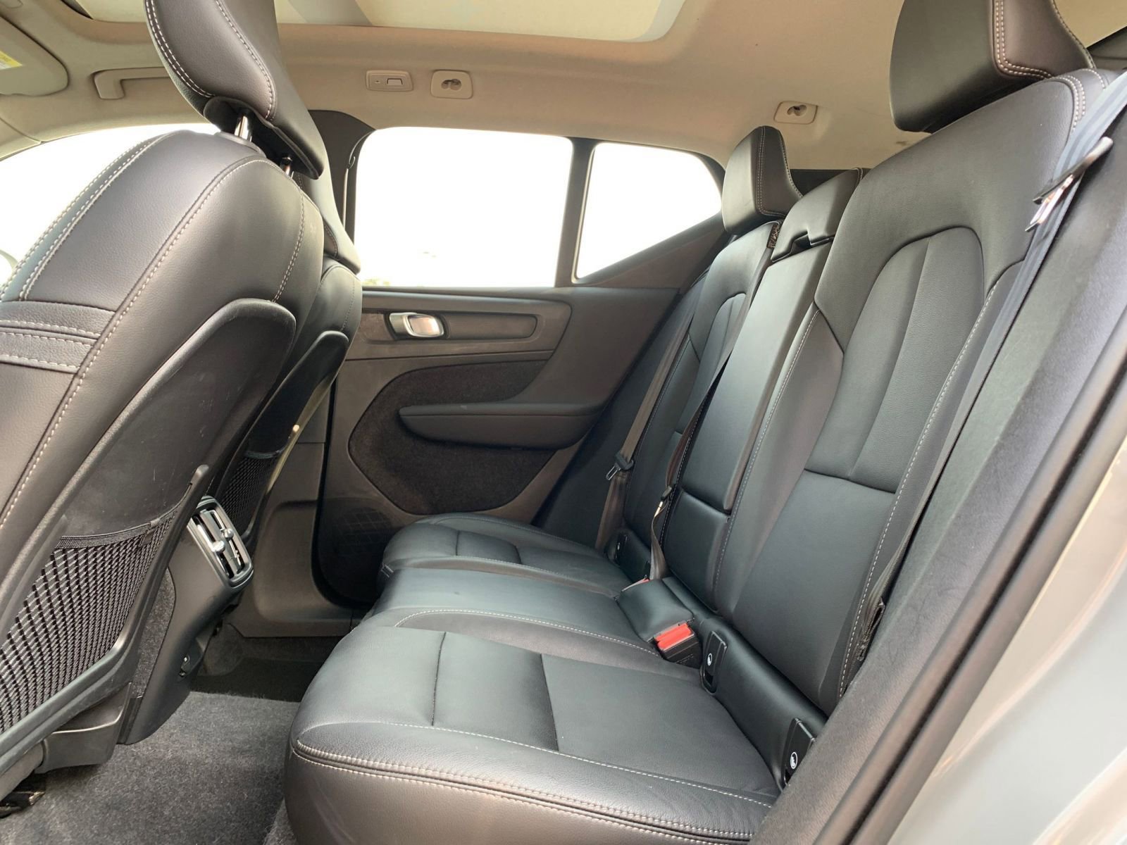 Thumbnail: 2024 Volvo XC40 - 25