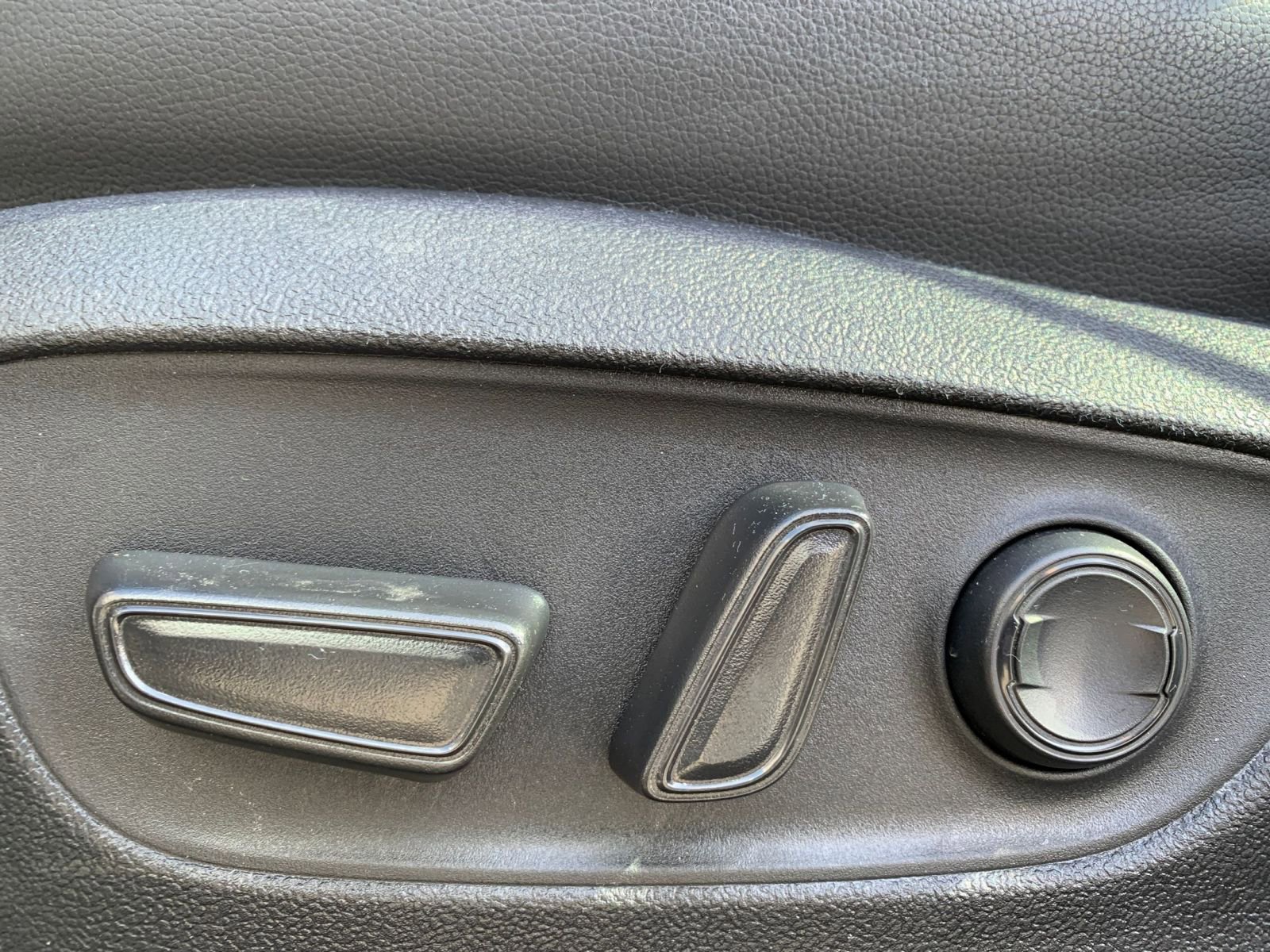 Thumbnail: 2025 Toyota Highlander - 22