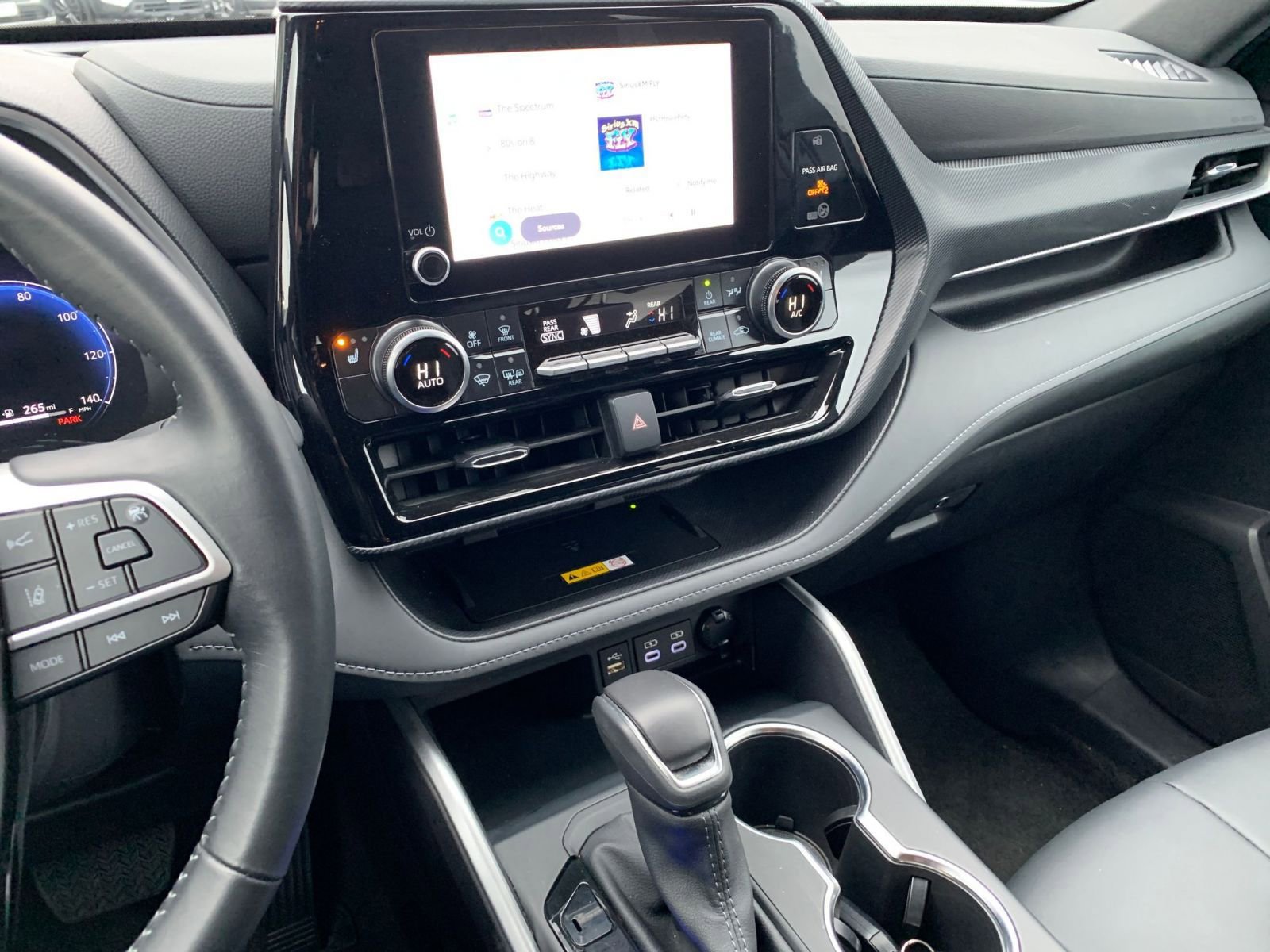 Thumbnail: 2025 Toyota Highlander - 20