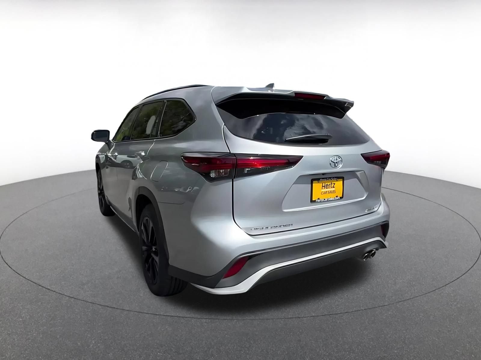 Thumbnail: 2025 Toyota Highlander - 11