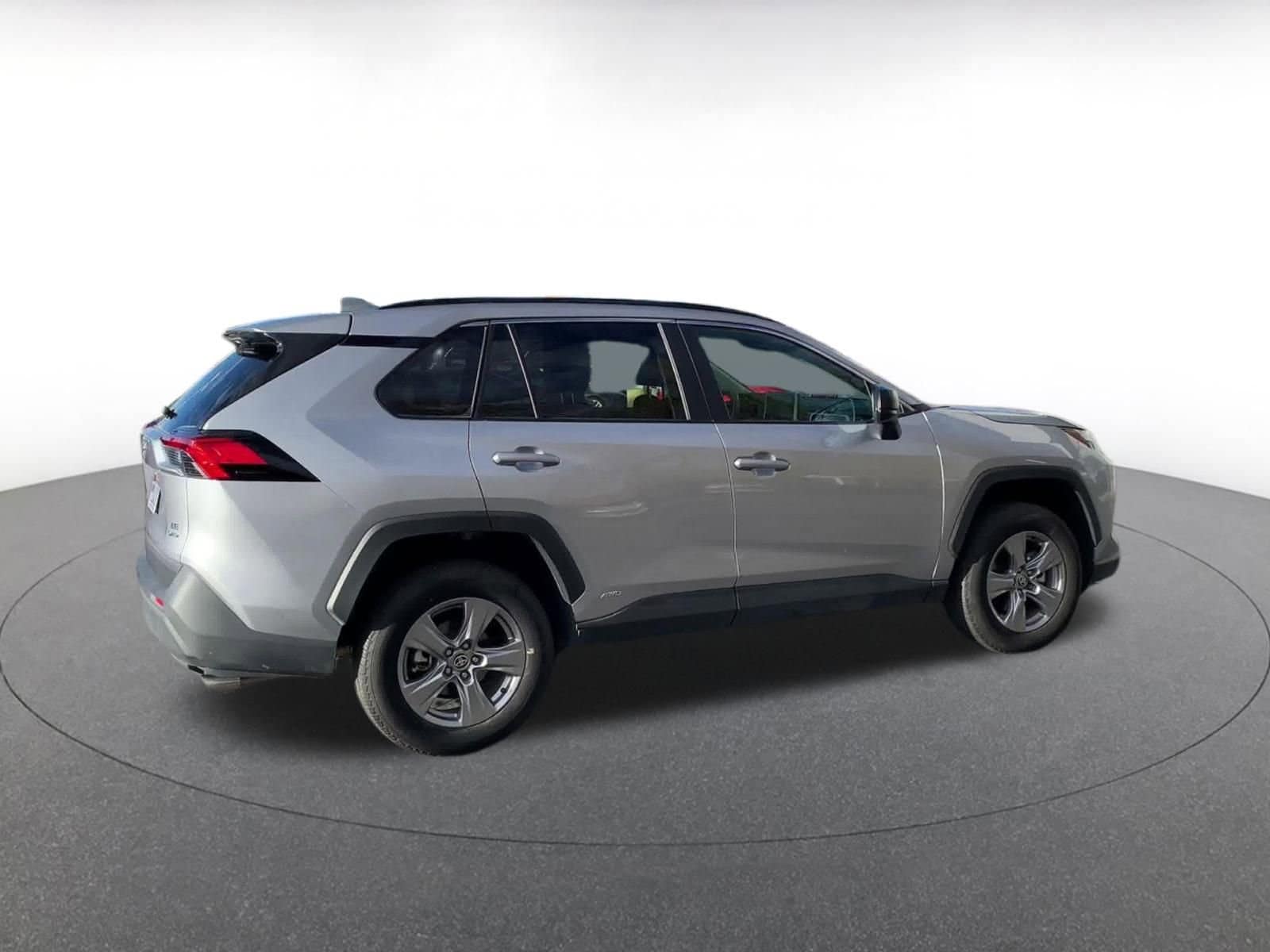 Thumbnail: 2025 Toyota RAV4 - 15