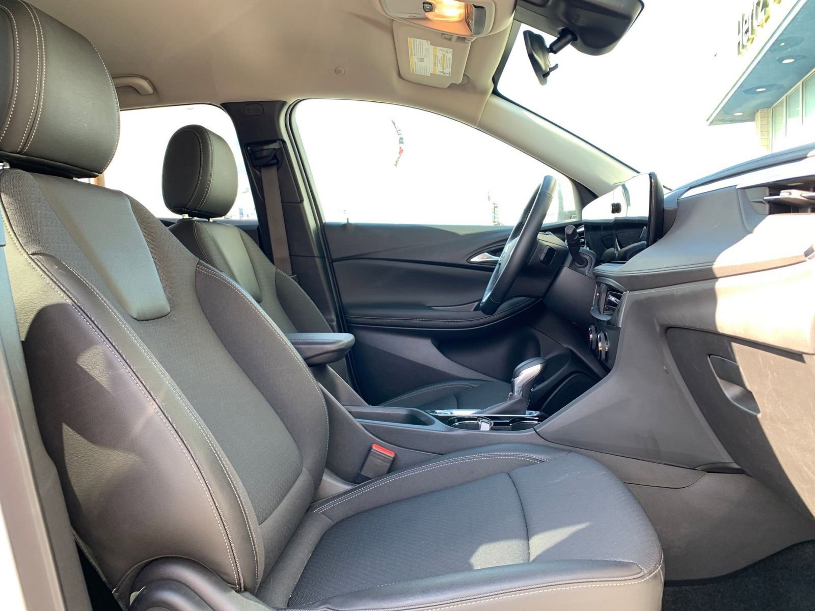 Thumbnail: 2025 Buick Encore GX - 34