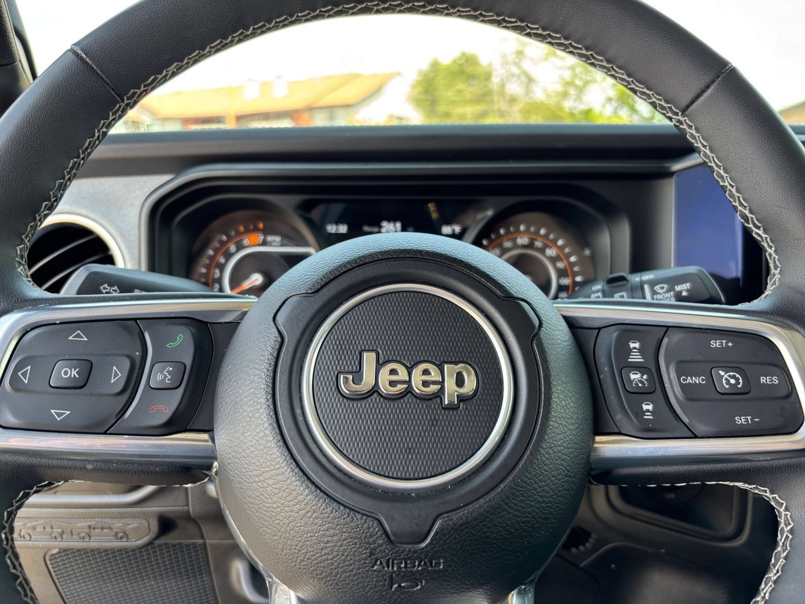 Thumbnail: 2025 Jeep Wrangler - 28