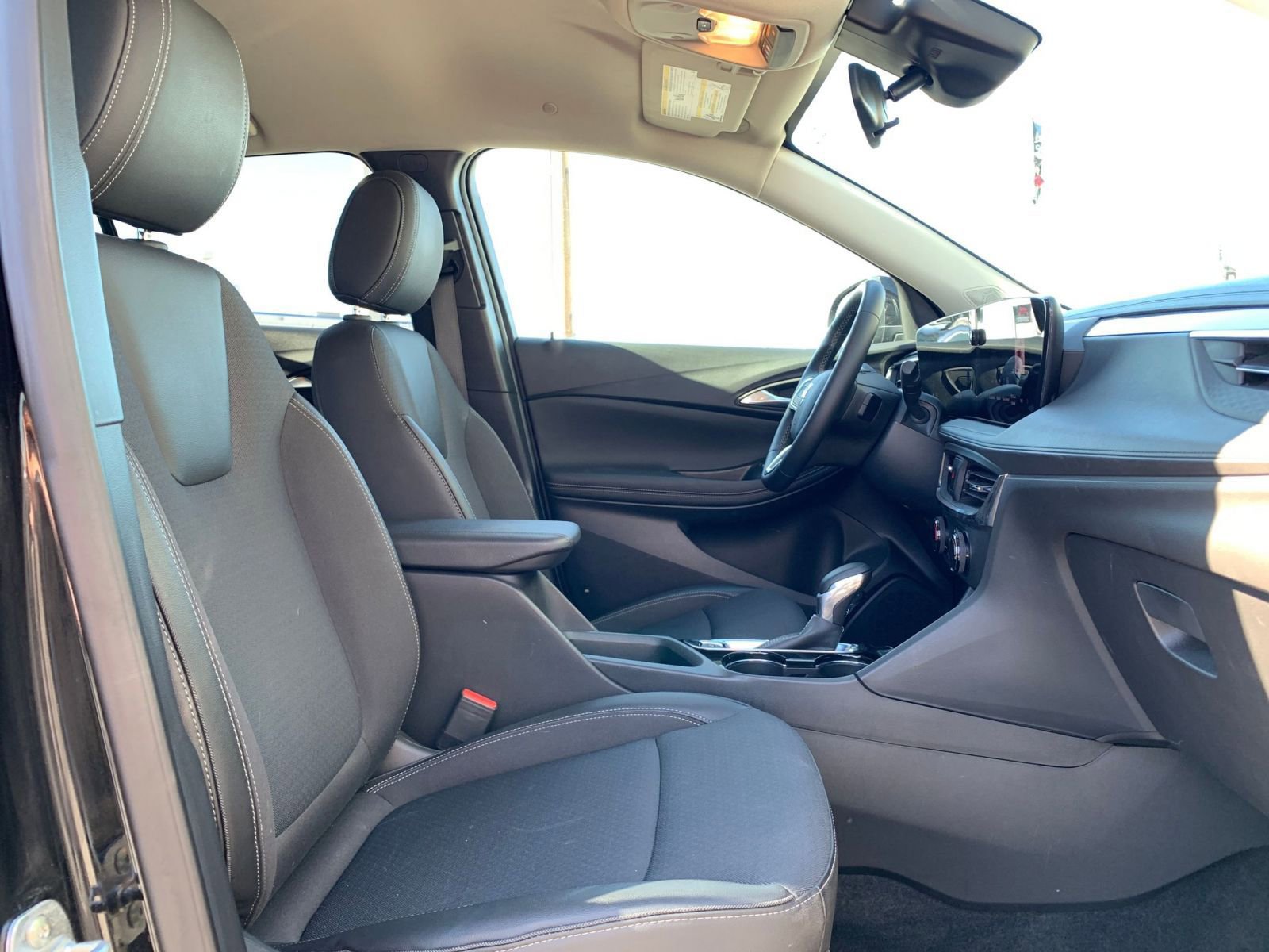 Thumbnail: 2025 Buick Encore GX - 35