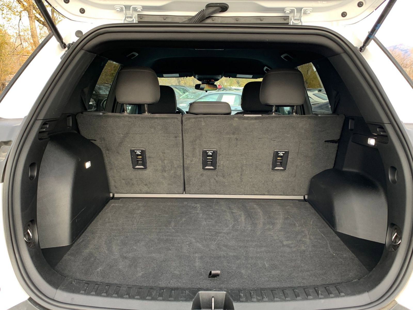 Thumbnail: 2025 Chevrolet Equinox - 30