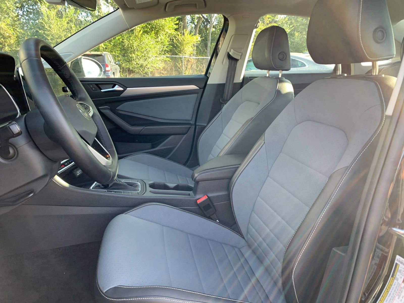 Thumbnail: 2025 Volkswagen Jetta - 25