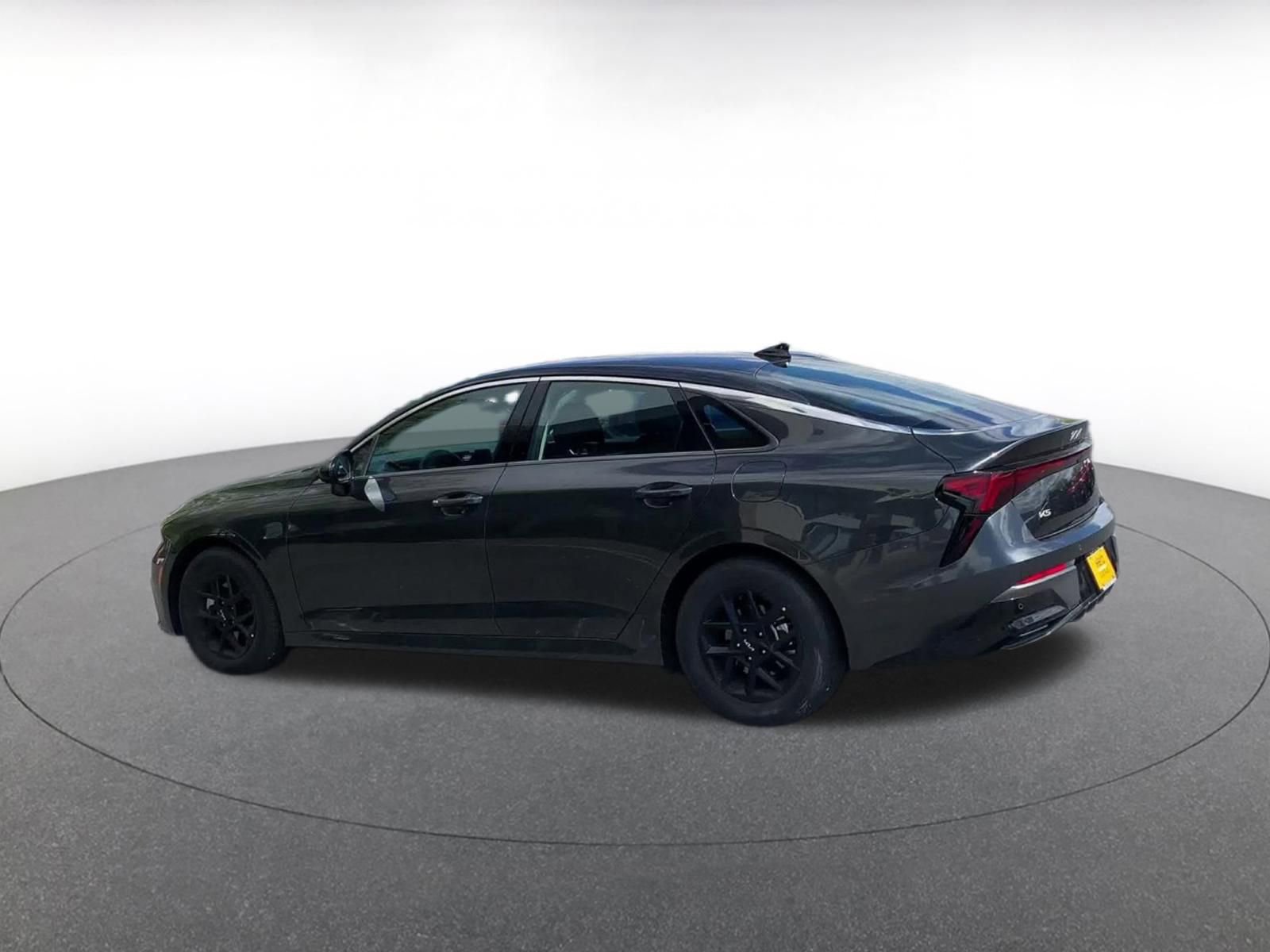 Thumbnail: 2025 Kia K5 - 10