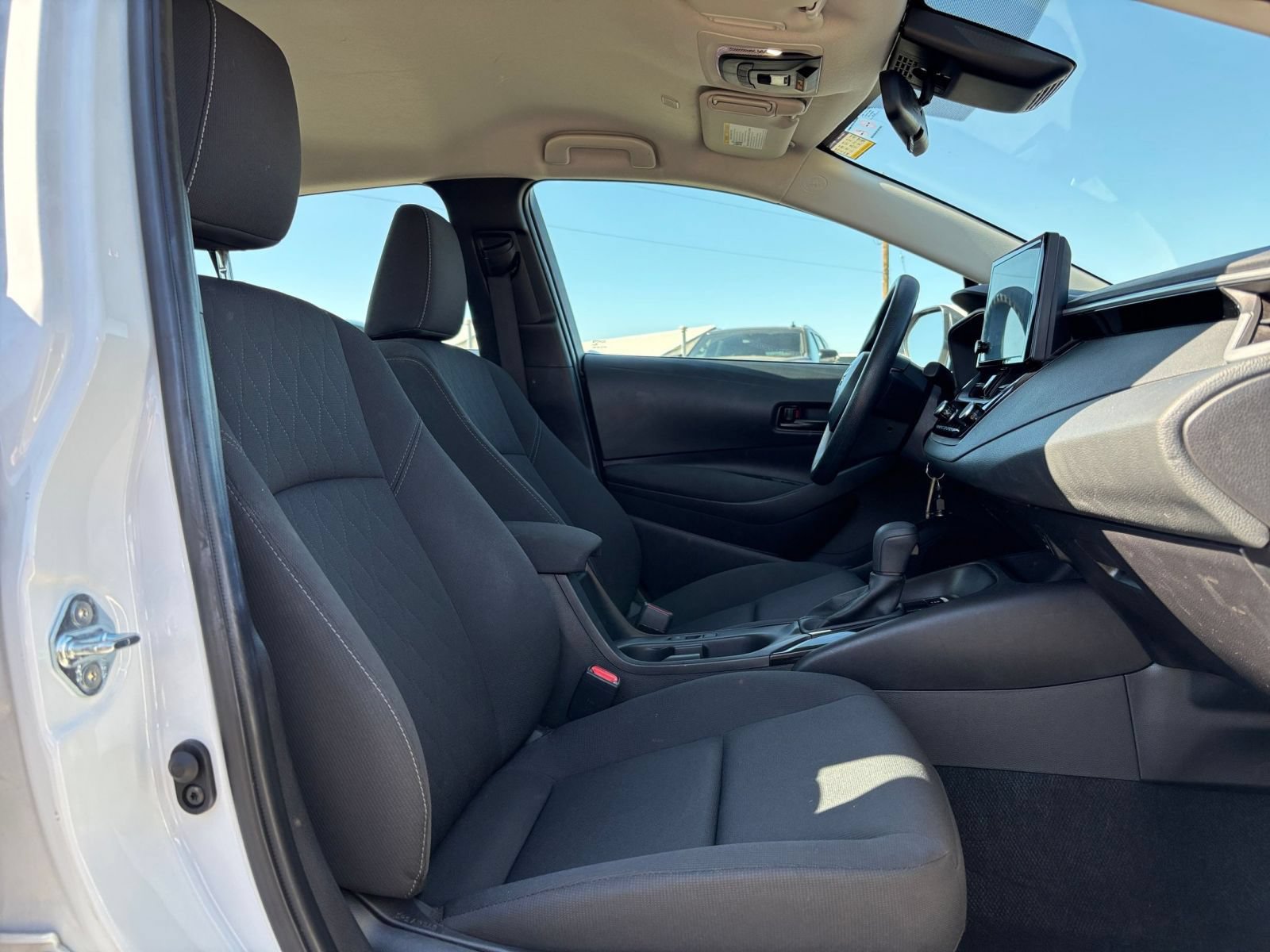 Thumbnail: 2025 Toyota Corolla - 33