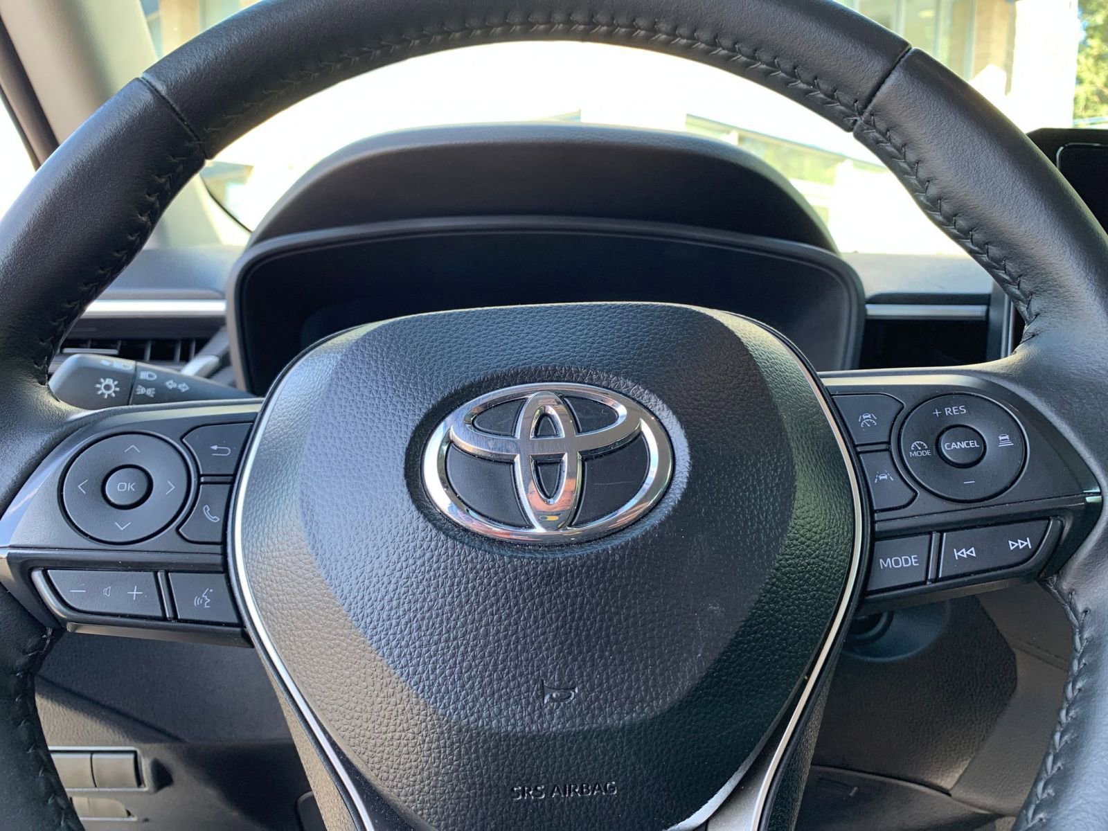 Thumbnail: 2025 Toyota Corolla Cross - 27