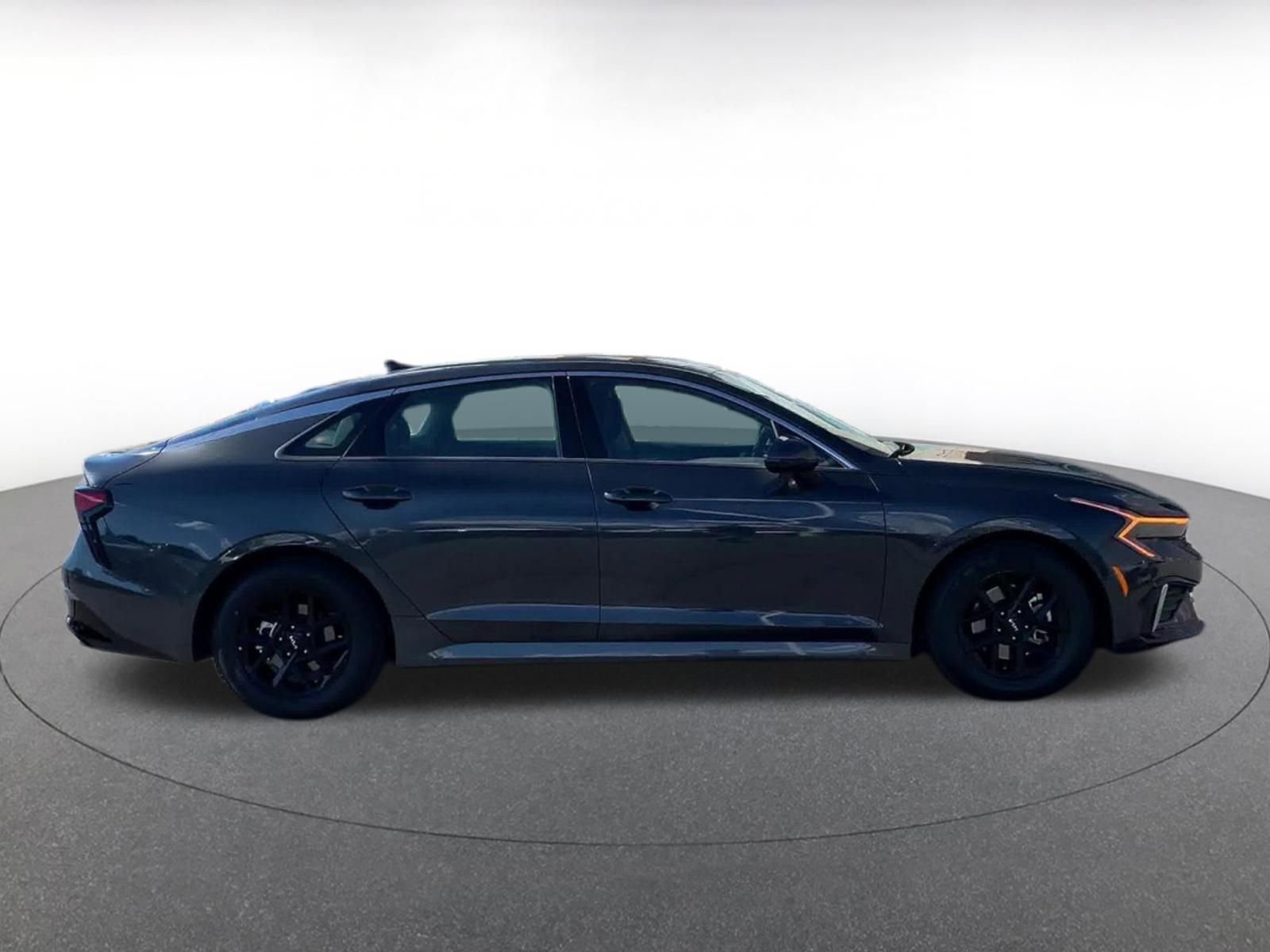 Thumbnail: 2025 Kia K5 - 16