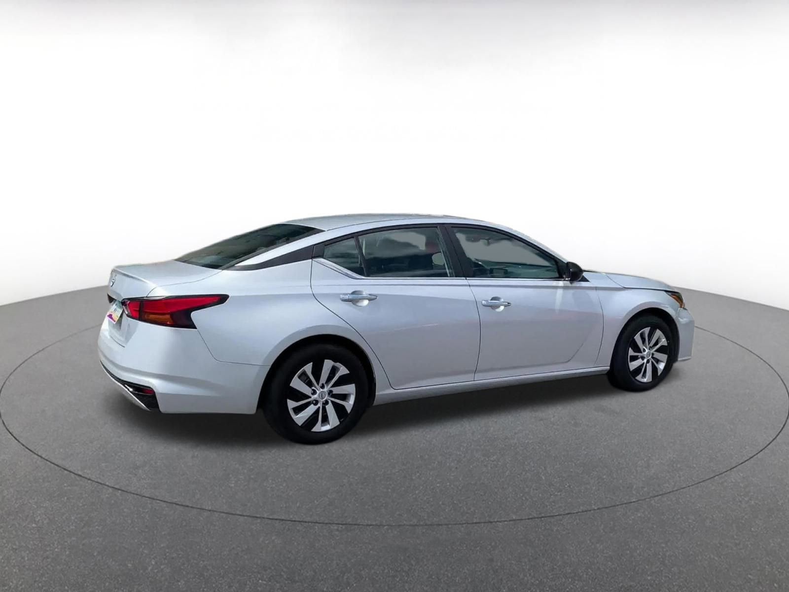 2024 Nissan Altima S 15