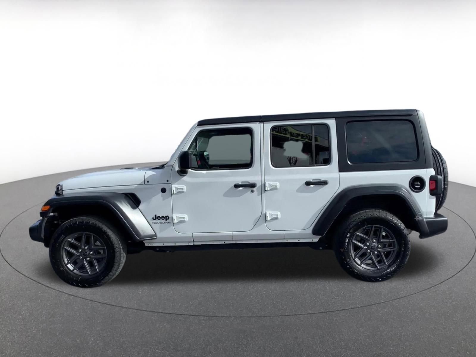 Thumbnail: 2025 Jeep Wrangler - 9