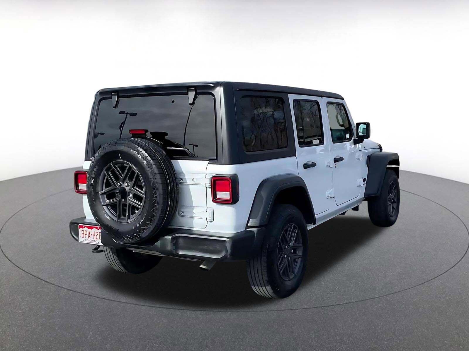 Thumbnail: 2025 Jeep Wrangler - 14