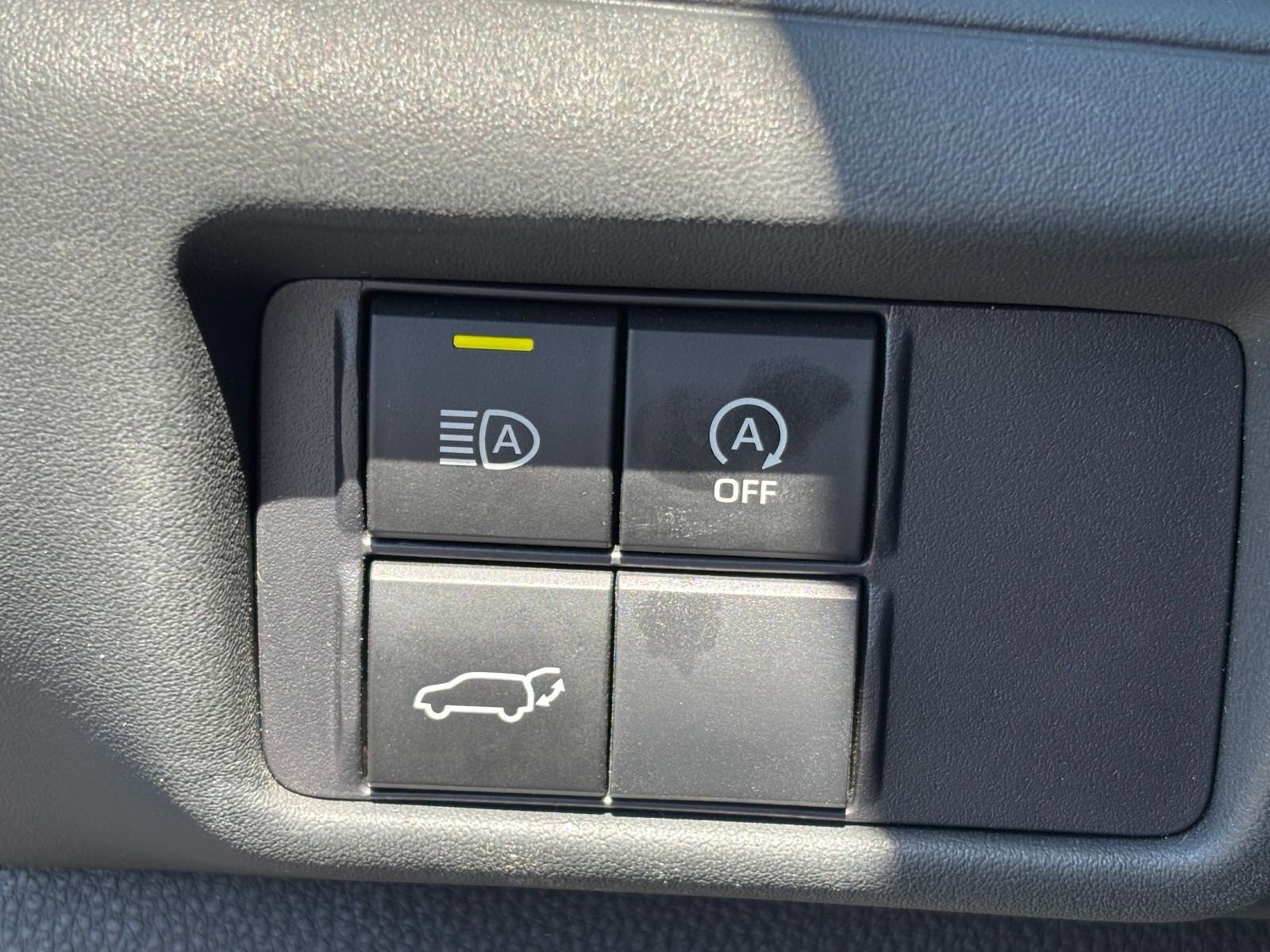 Thumbnail: 2025 Toyota Highlander - 23