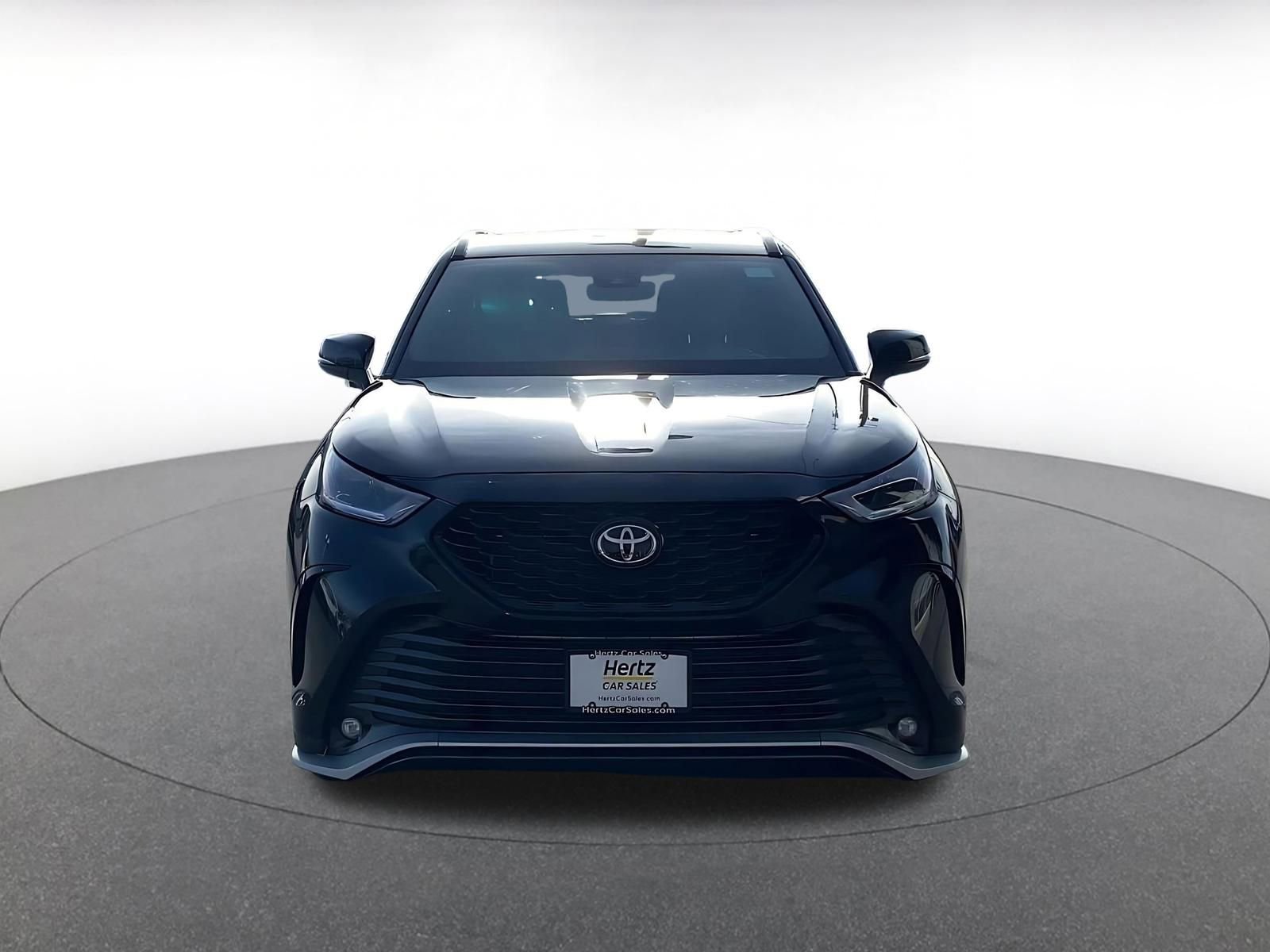 Thumbnail: 2025 Toyota Highlander - 4