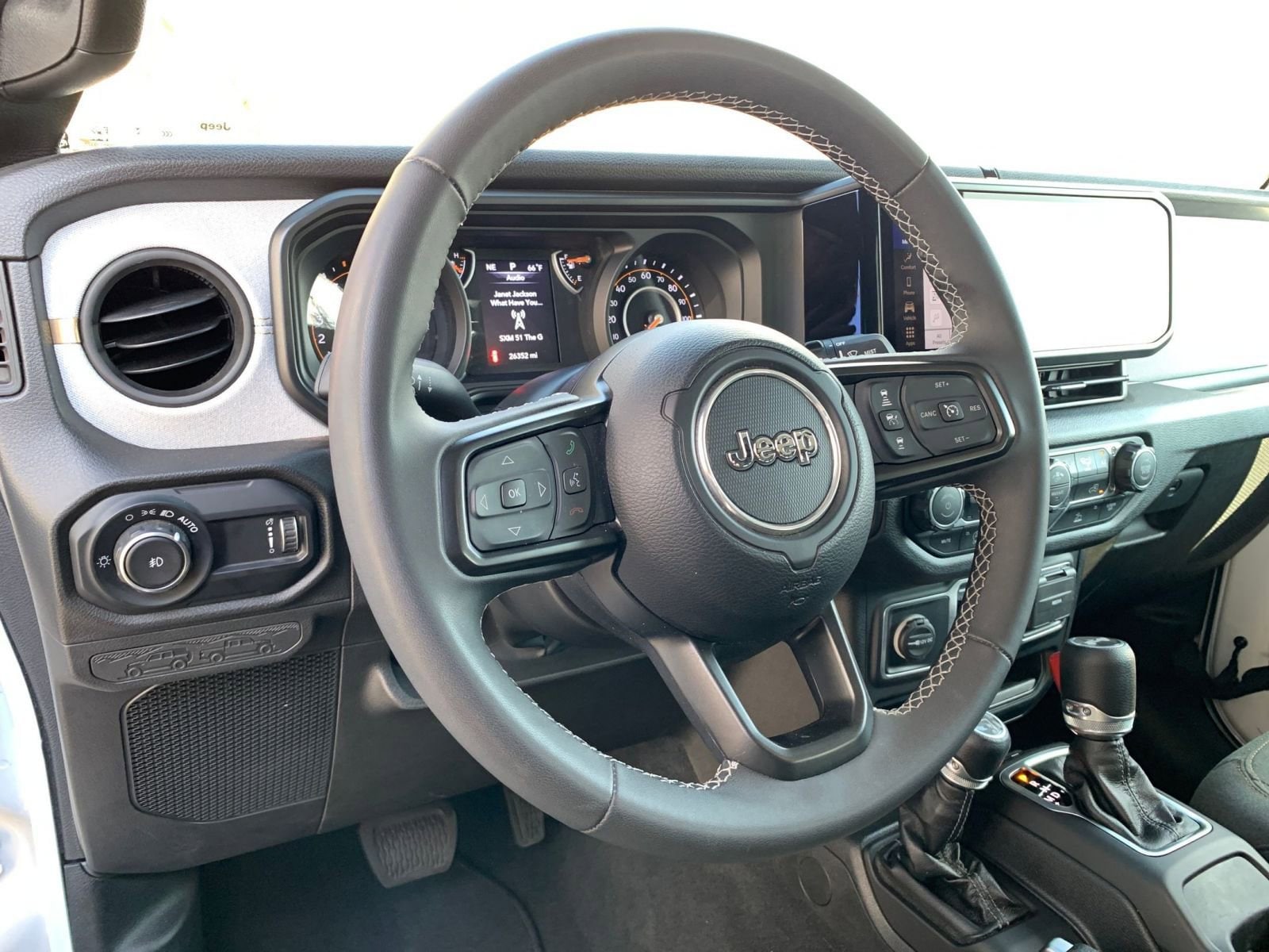 Thumbnail: 2025 Jeep Wrangler - 33