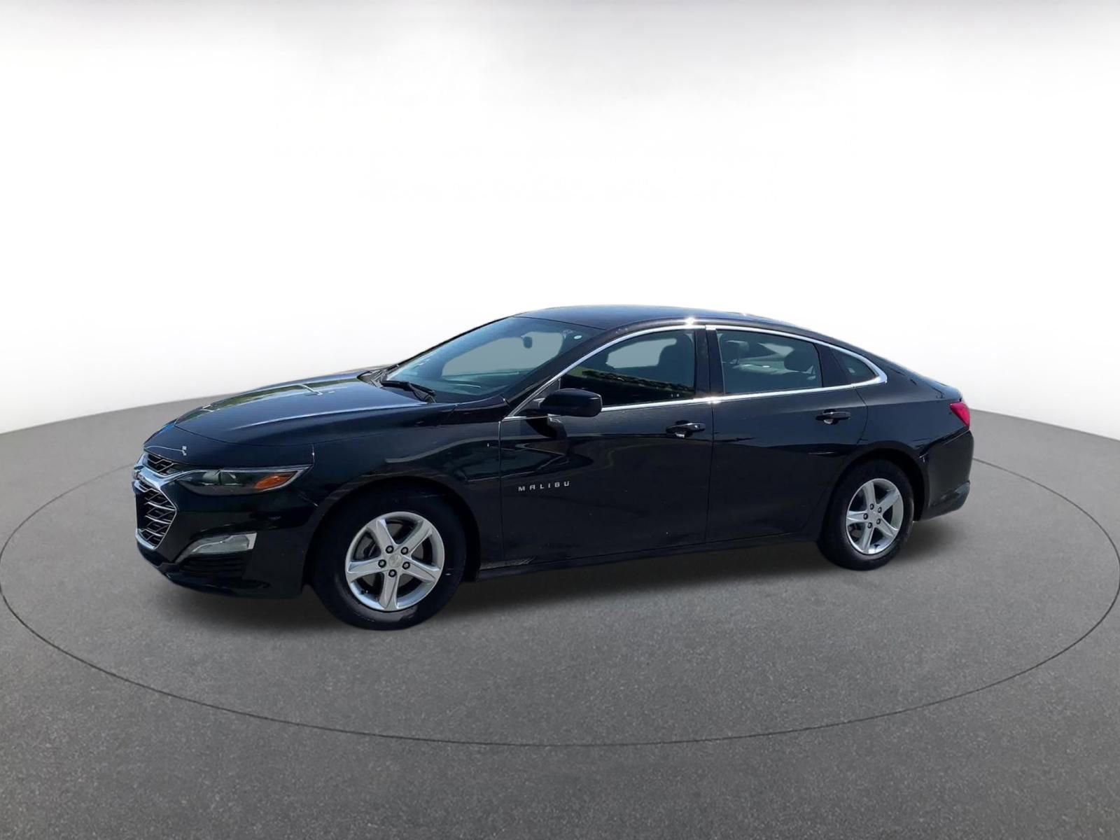 Thumbnail: 2023 Chevrolet Malibu - 7