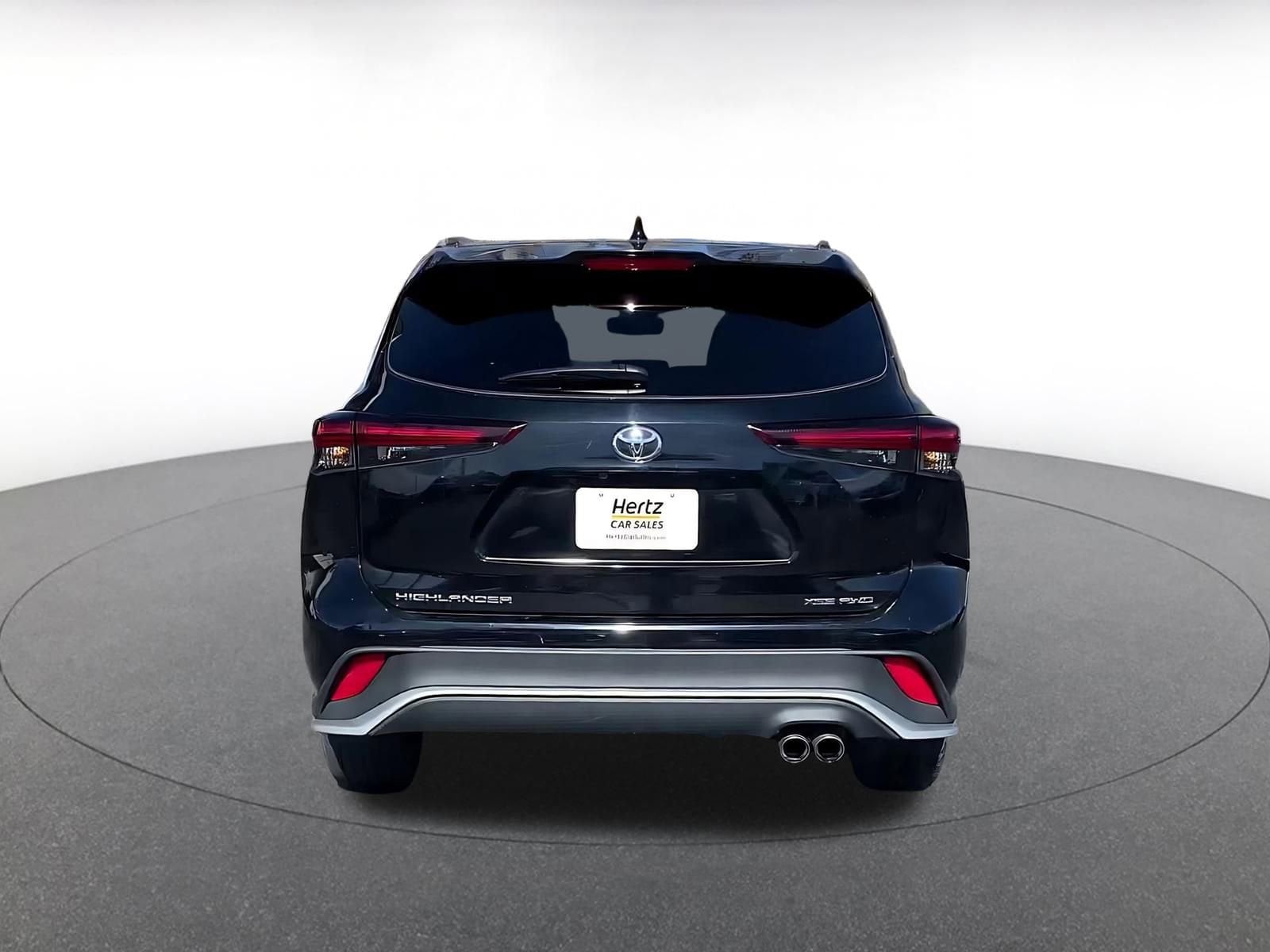 Thumbnail: 2025 Toyota Highlander - 12