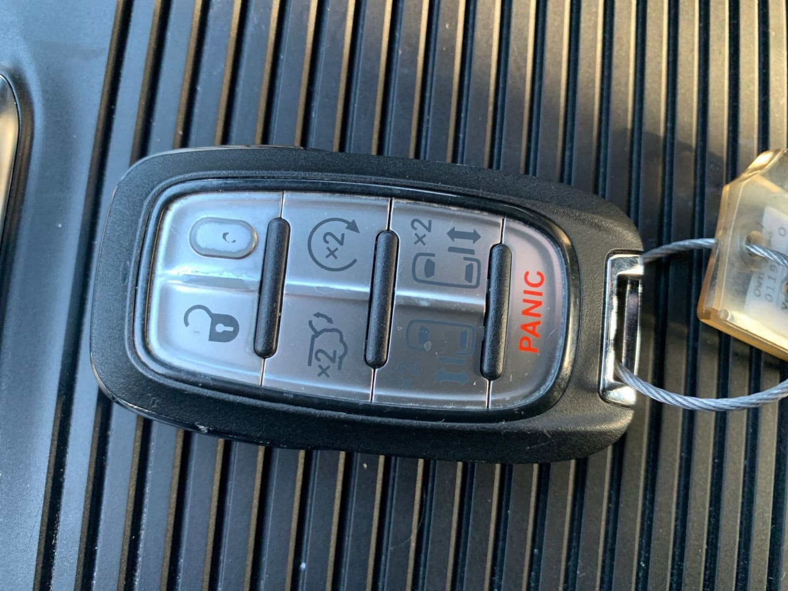 Thumbnail: 2025 Chrysler Pacifica - 24