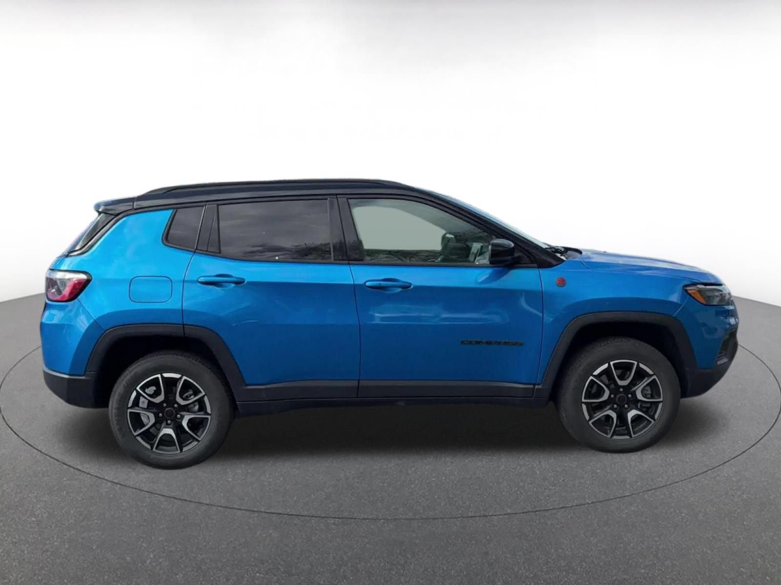 Thumbnail: 2025 Jeep Compass - 15