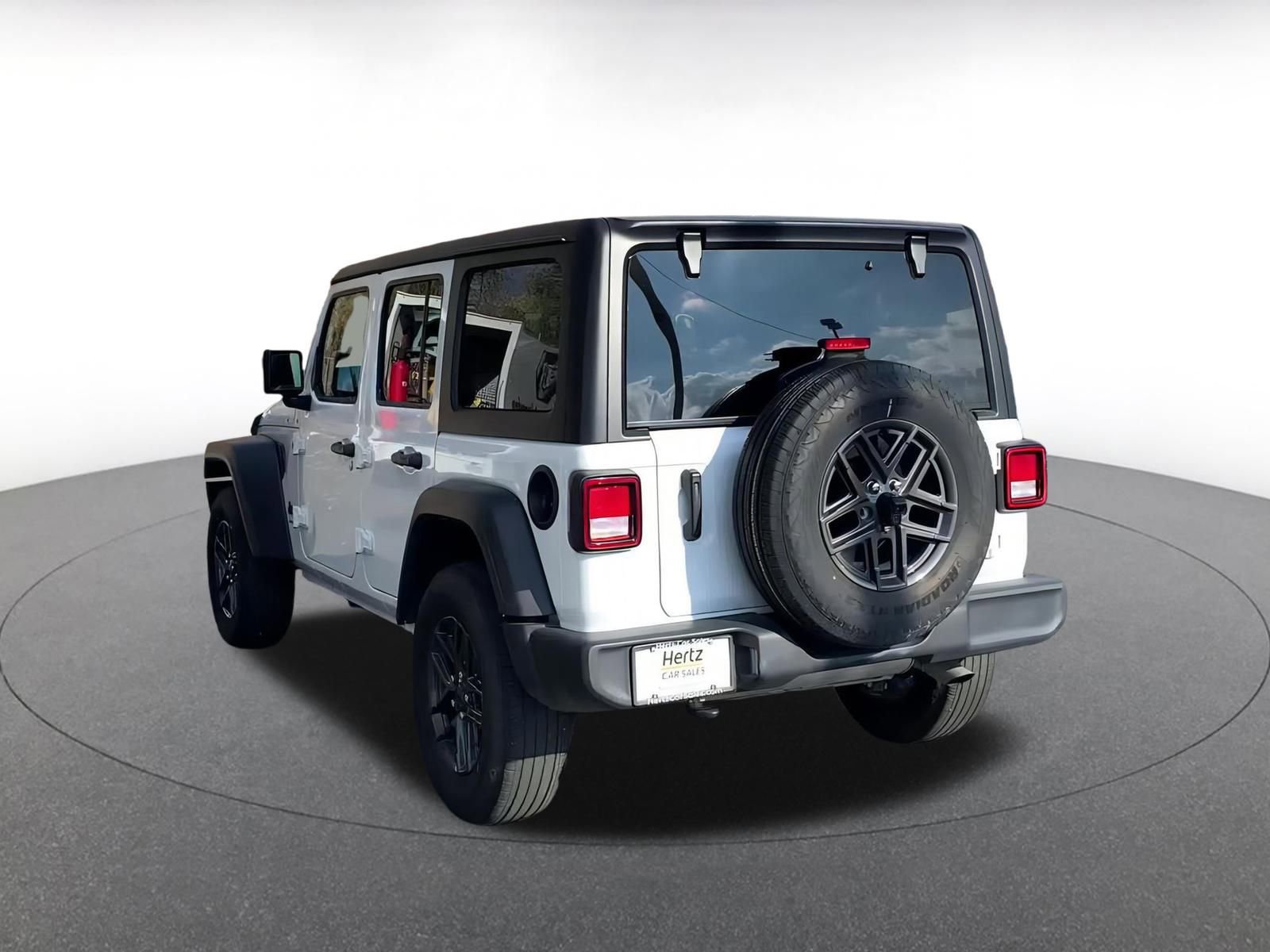 Thumbnail: 2025 Jeep Wrangler - 15